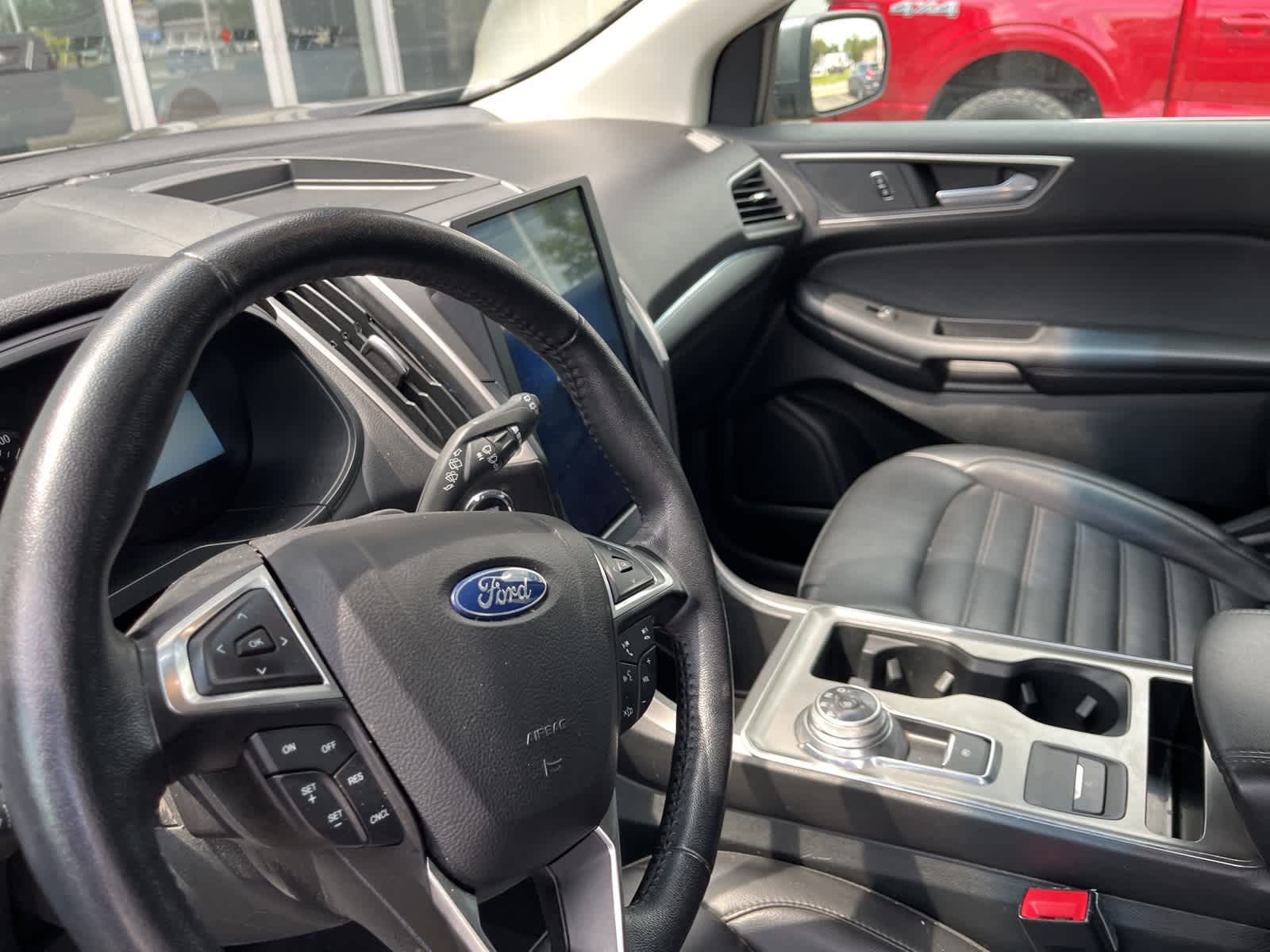 Thumbnail: 2022 Ford Edge - 25