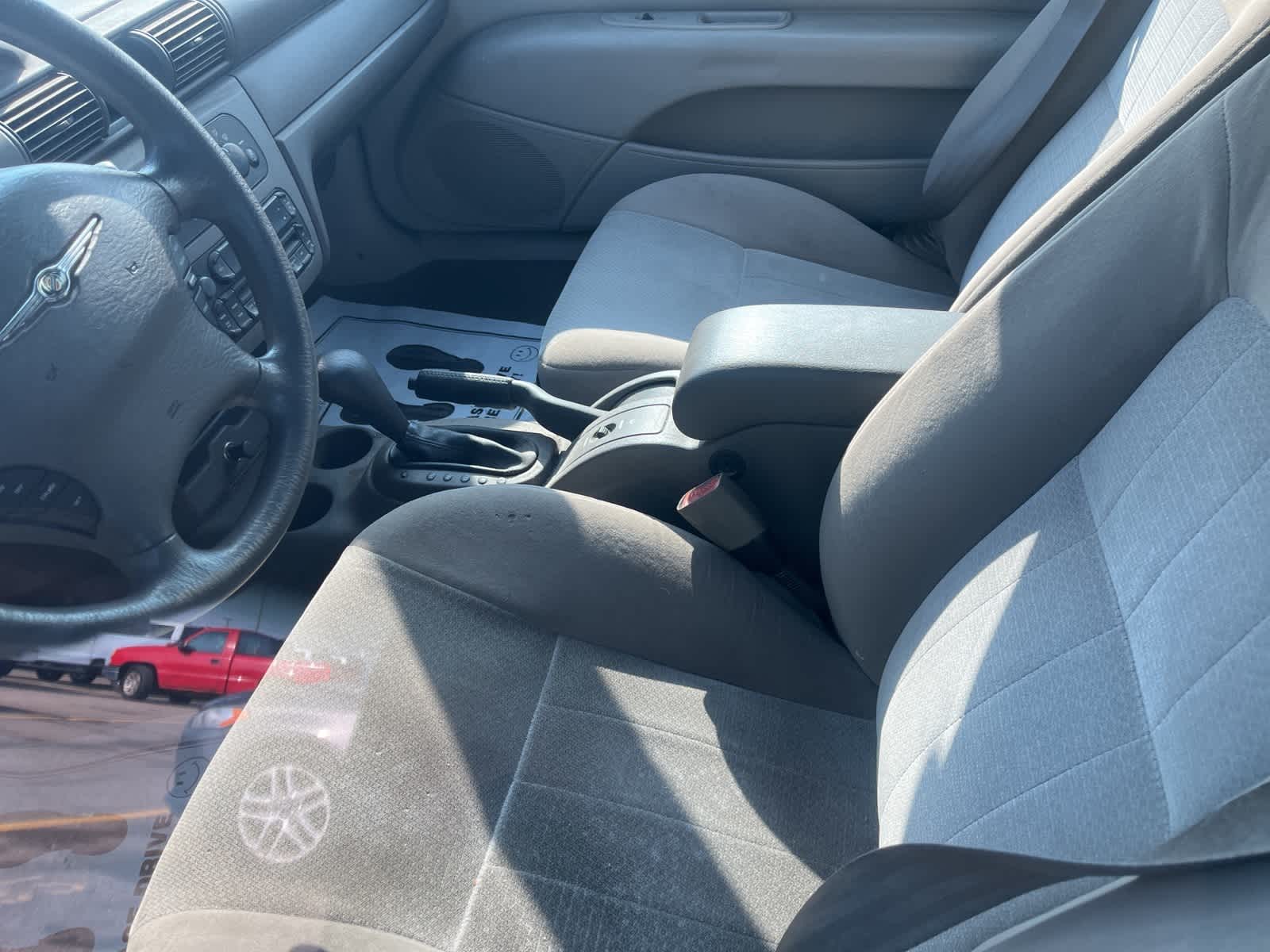 Thumbnail: 2006 Chrysler Sebring - 26