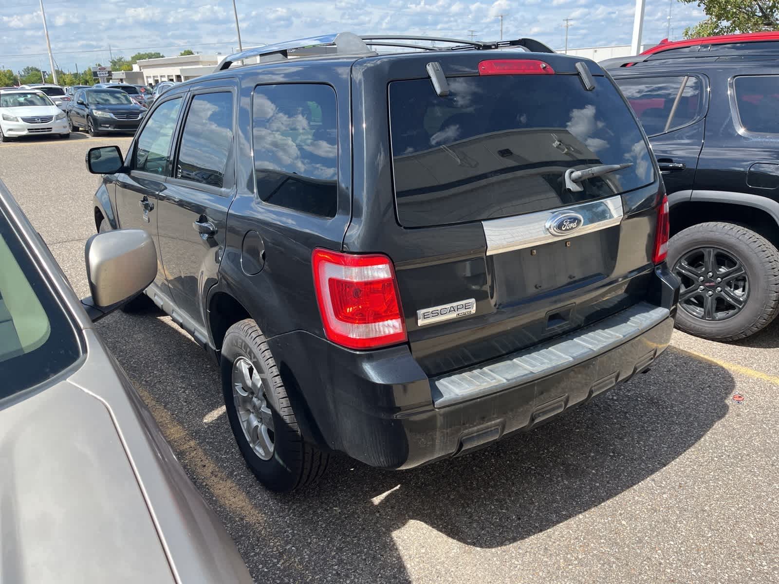 Thumbnail: 2011 Ford Escape - 8