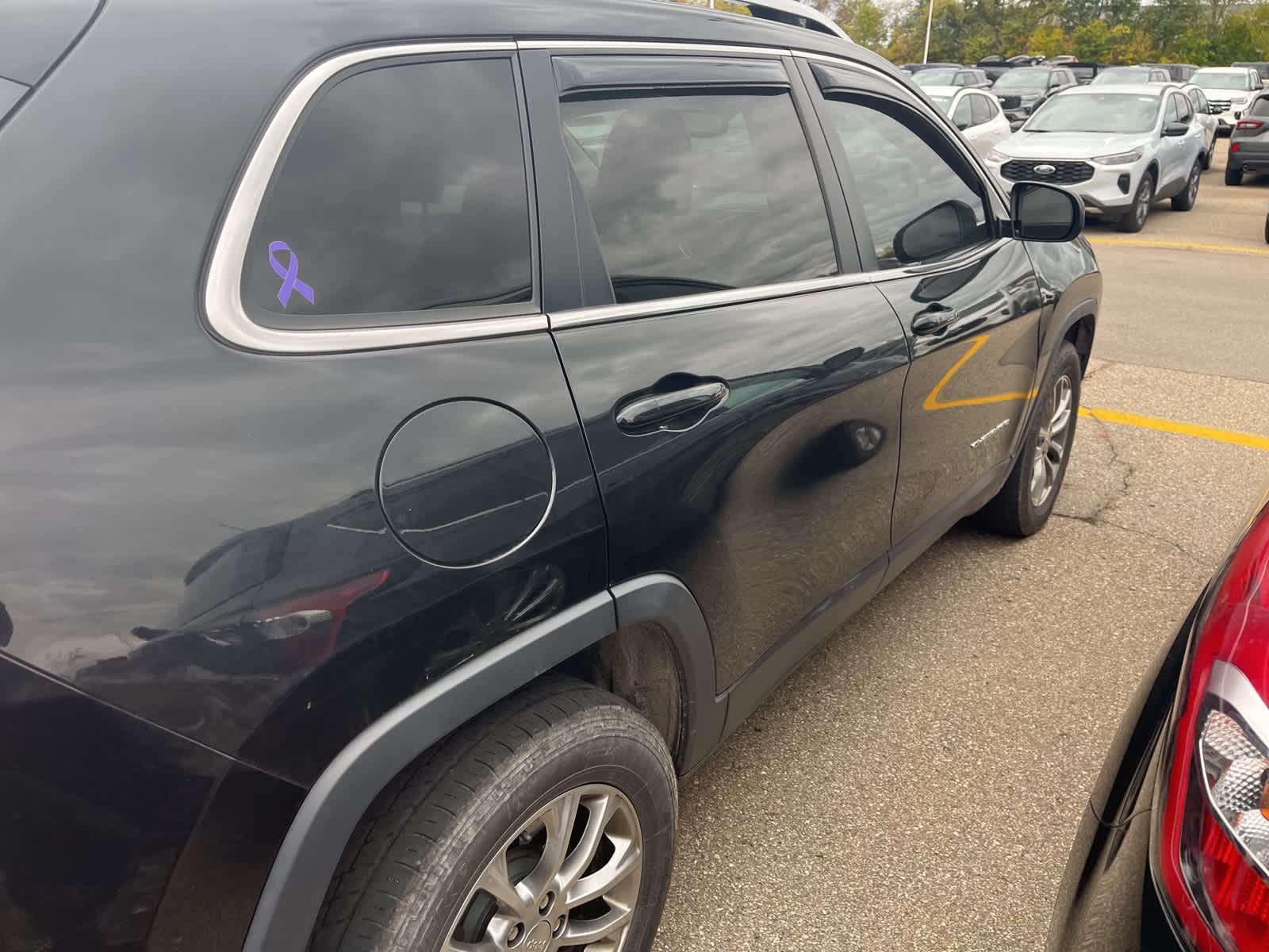Thumbnail: 2019 Jeep Cherokee - 14