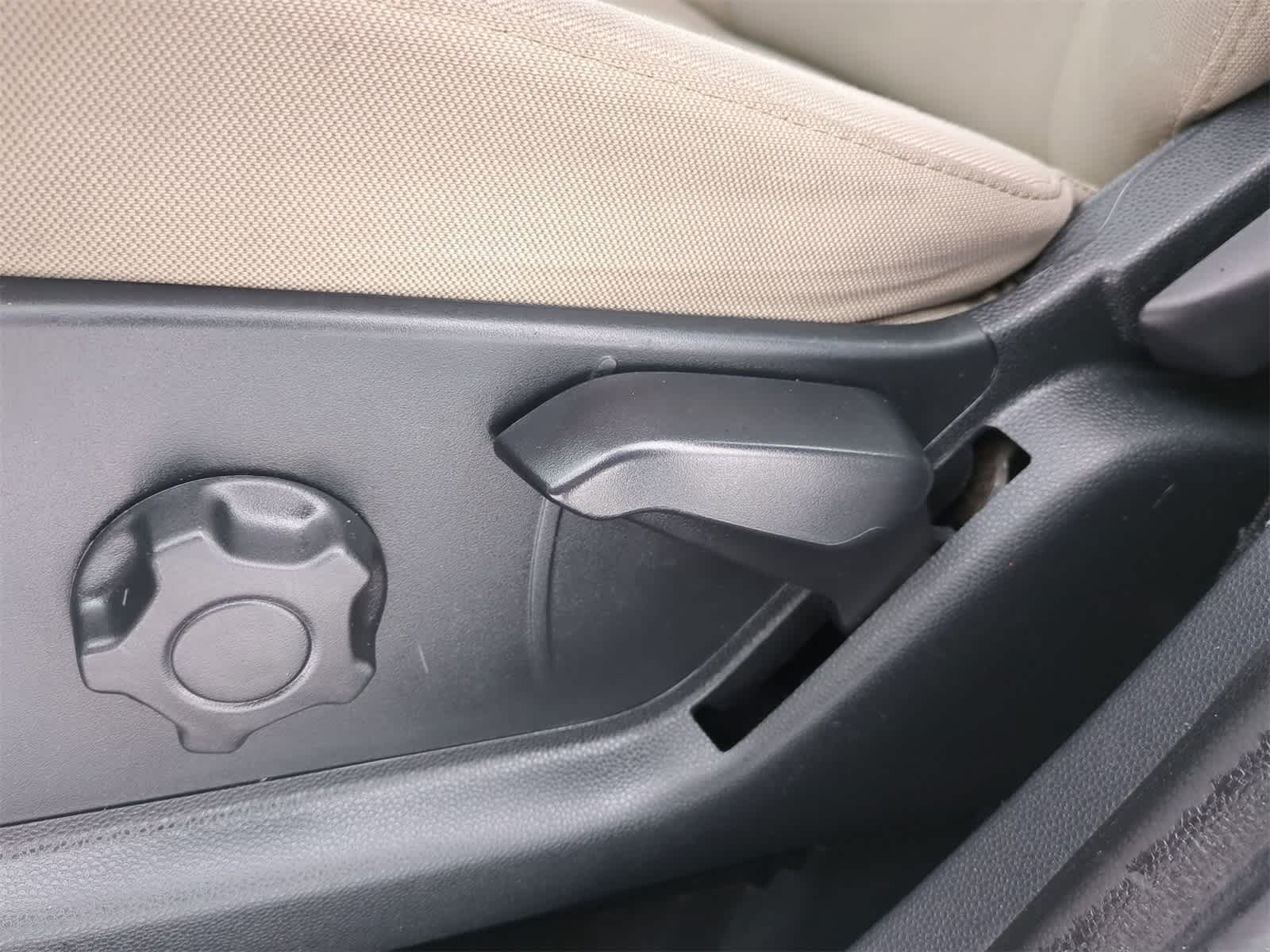 Thumbnail: 2018 Ford EcoSport - 17