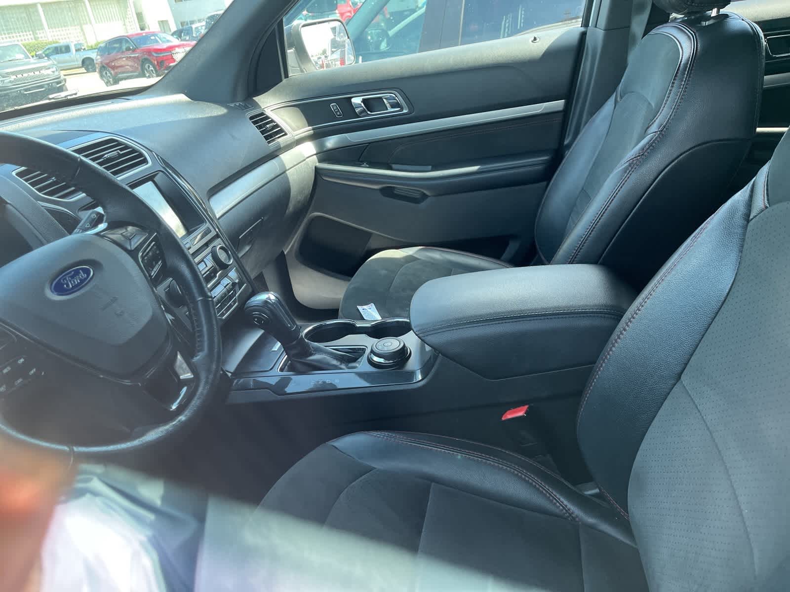 Thumbnail: 2018 Ford Explorer - 25