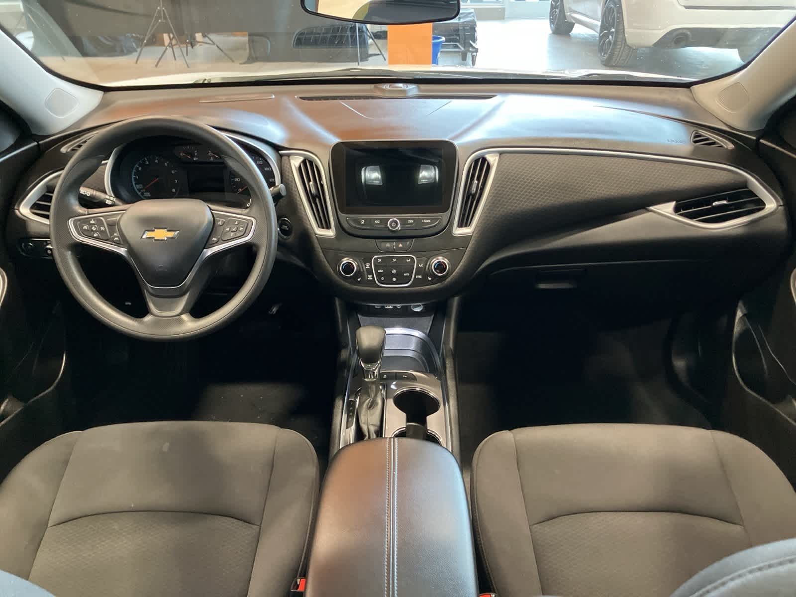 Thumbnail: 2024 Chevrolet Malibu - 22