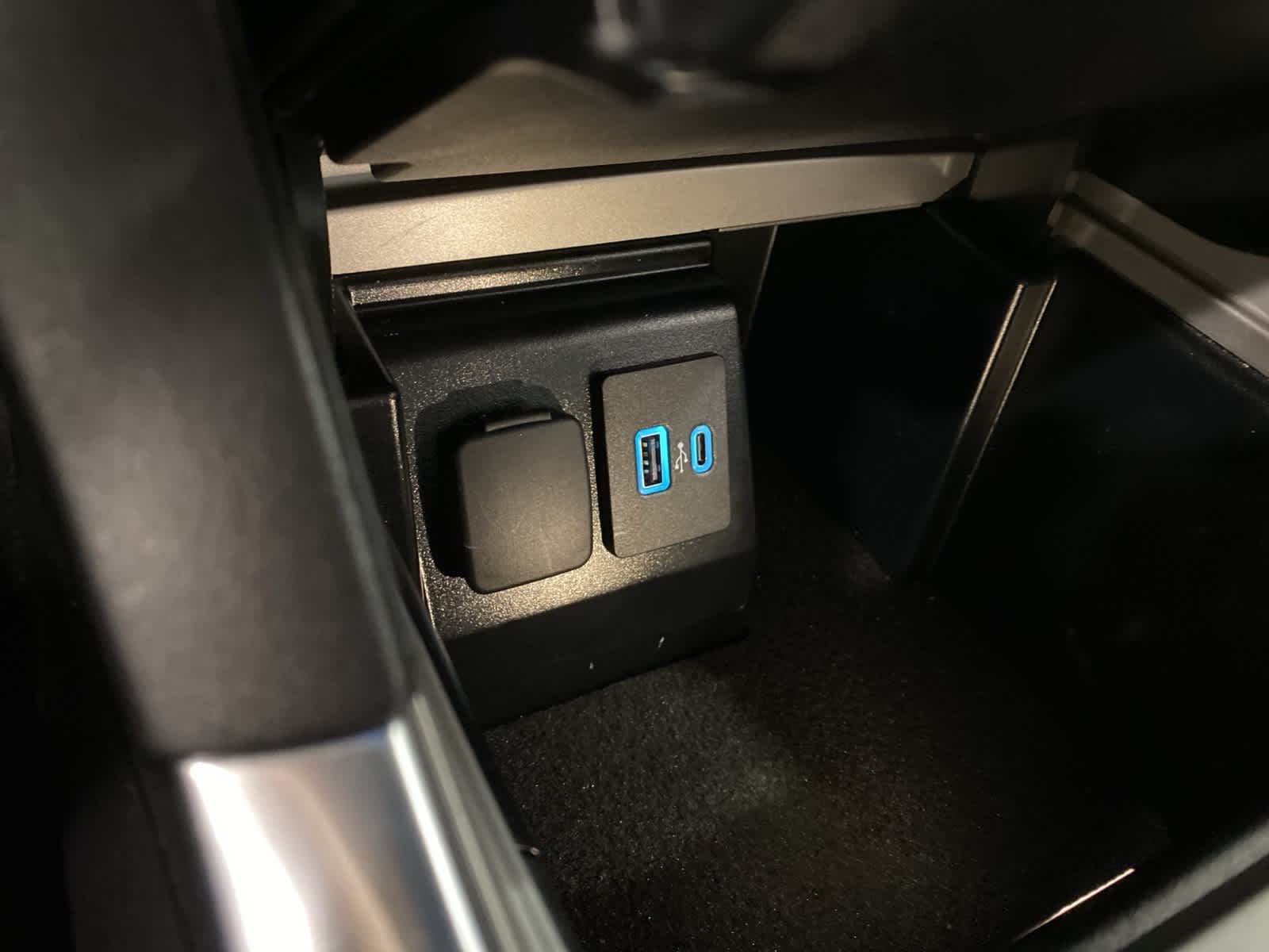 Thumbnail: 2023 Ford Explorer - 24