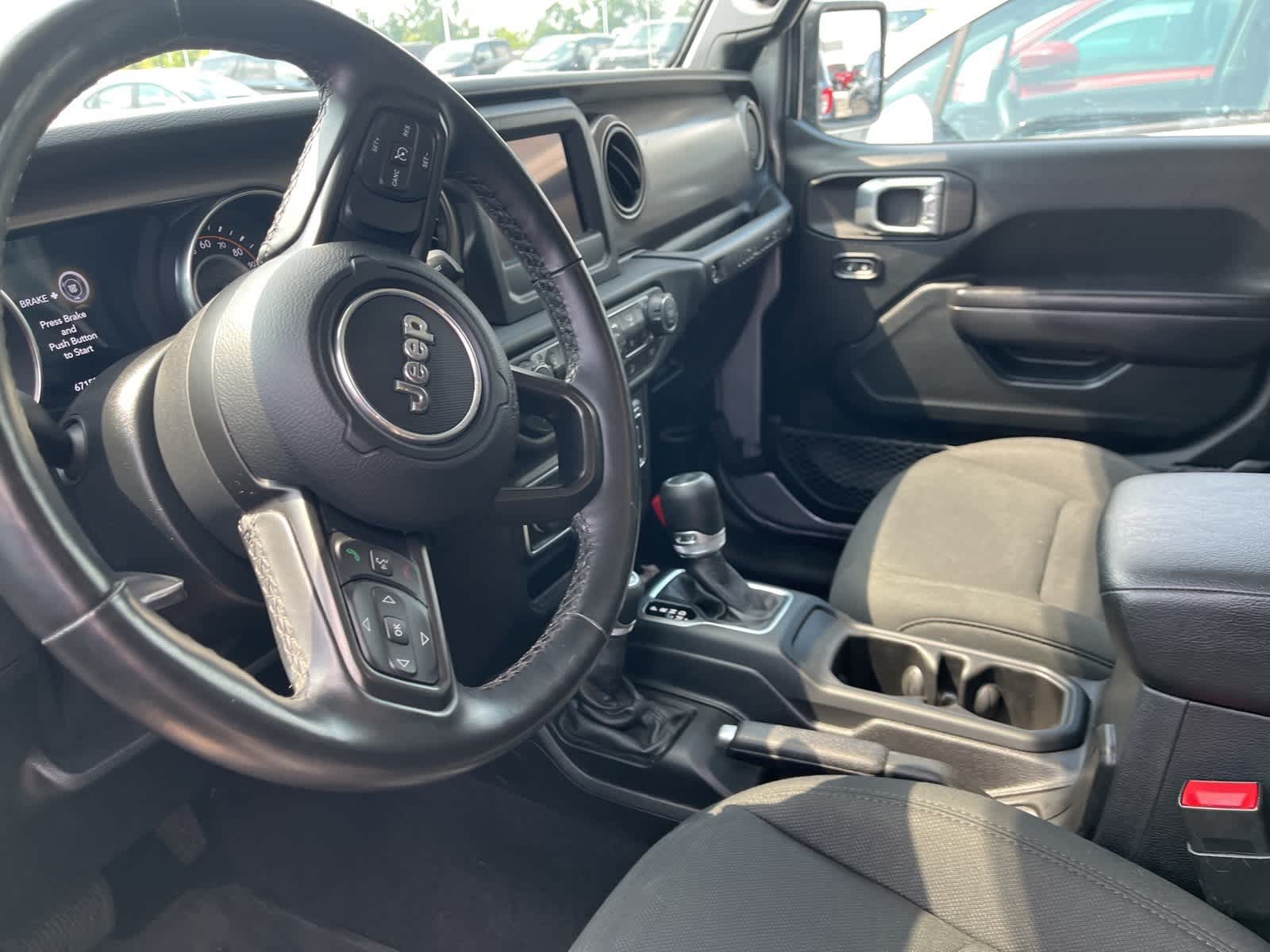 Thumbnail: 2020 Jeep Wrangler - 25