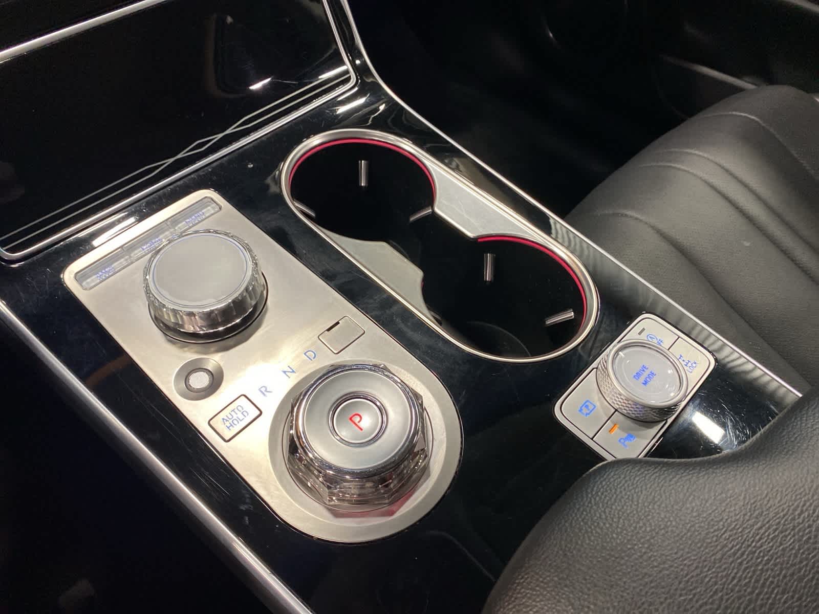 Thumbnail: 2025 Genesis GV80 - 24