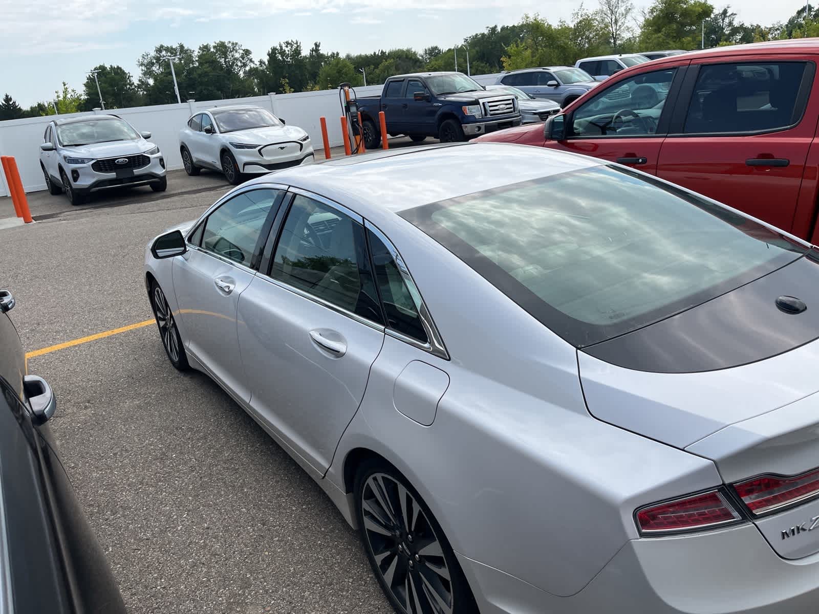 Thumbnail: 2019 Lincoln MKZ - 11