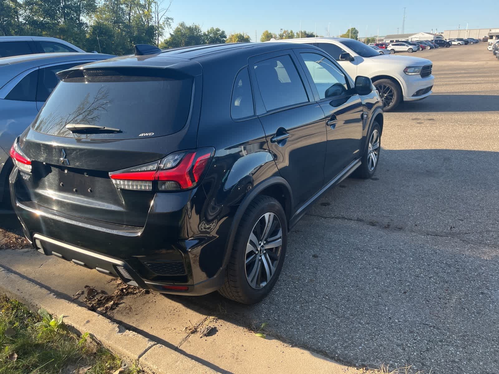 Thumbnail: 2024 Mitsubishi Outlander Sport - 12