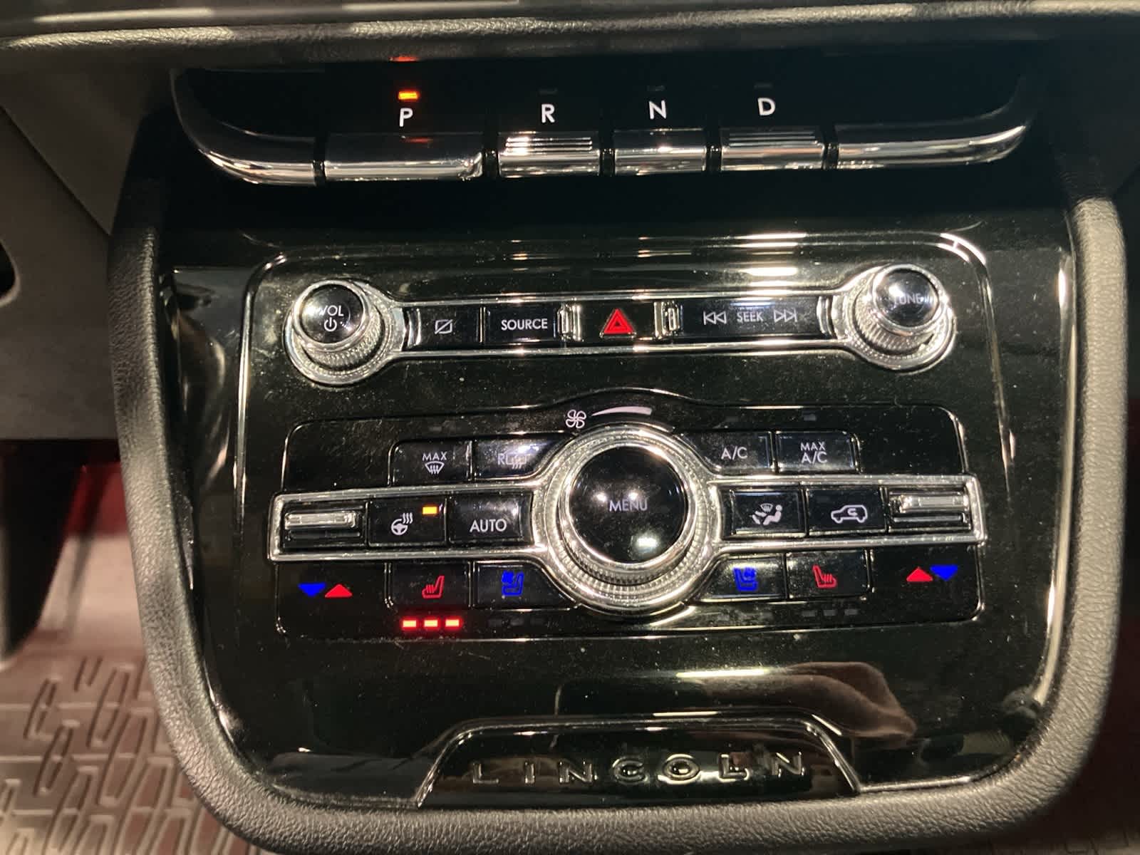 Thumbnail: 2022 Lincoln Corsair - 19