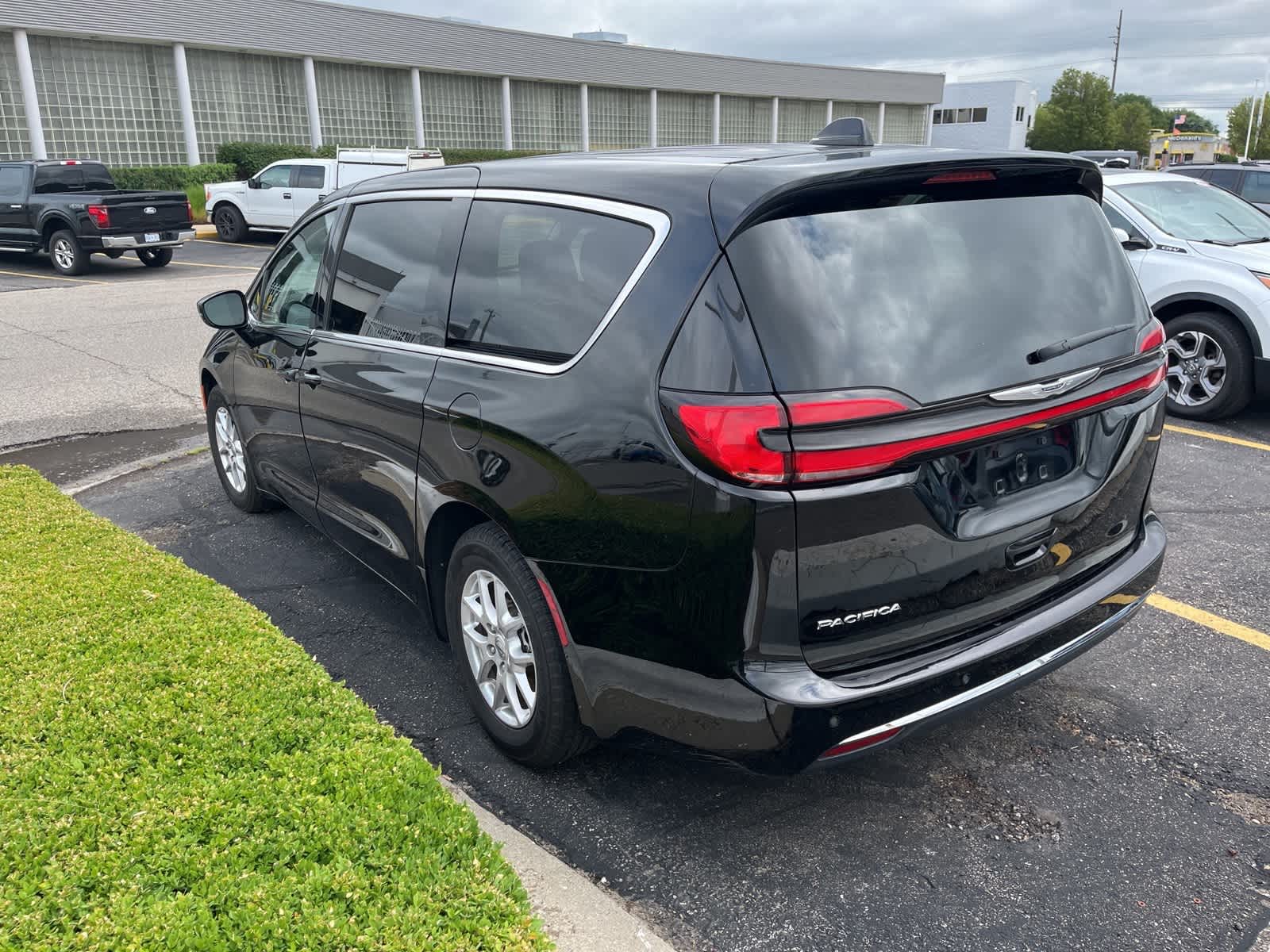 Thumbnail: 2024 Chrysler Pacifica - 7