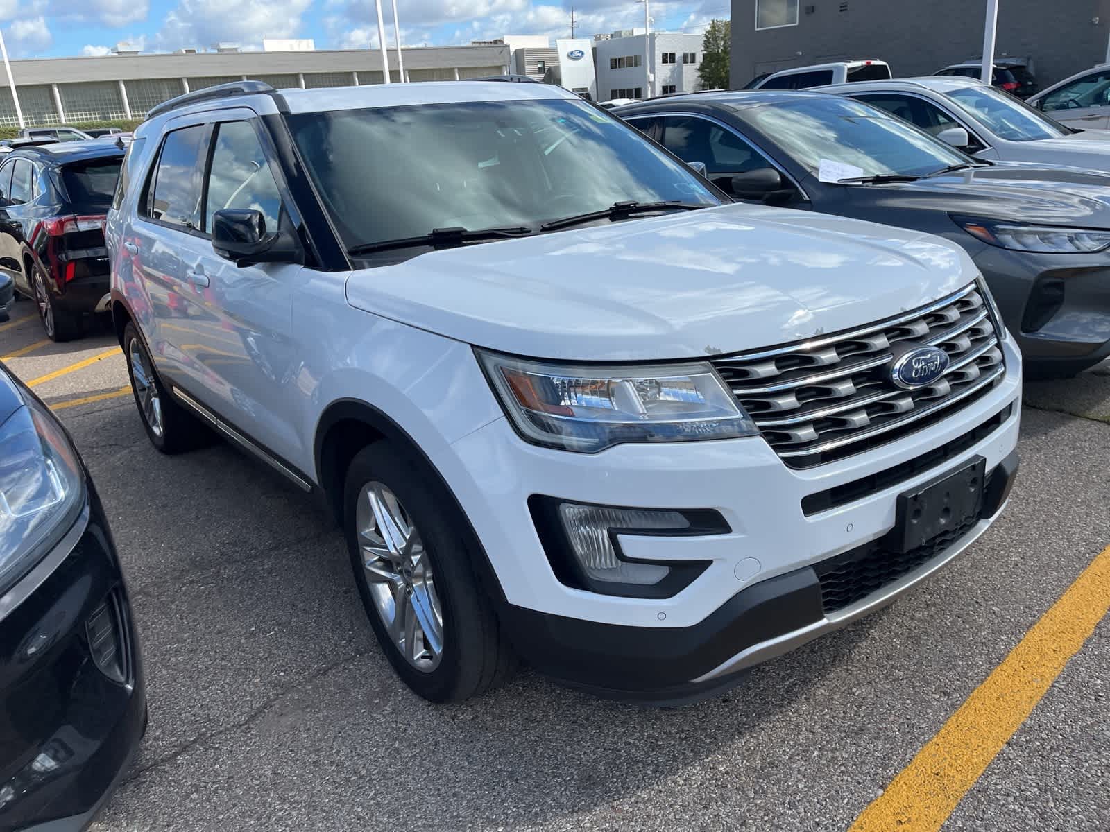 Thumbnail: 2017 Ford Explorer - 17