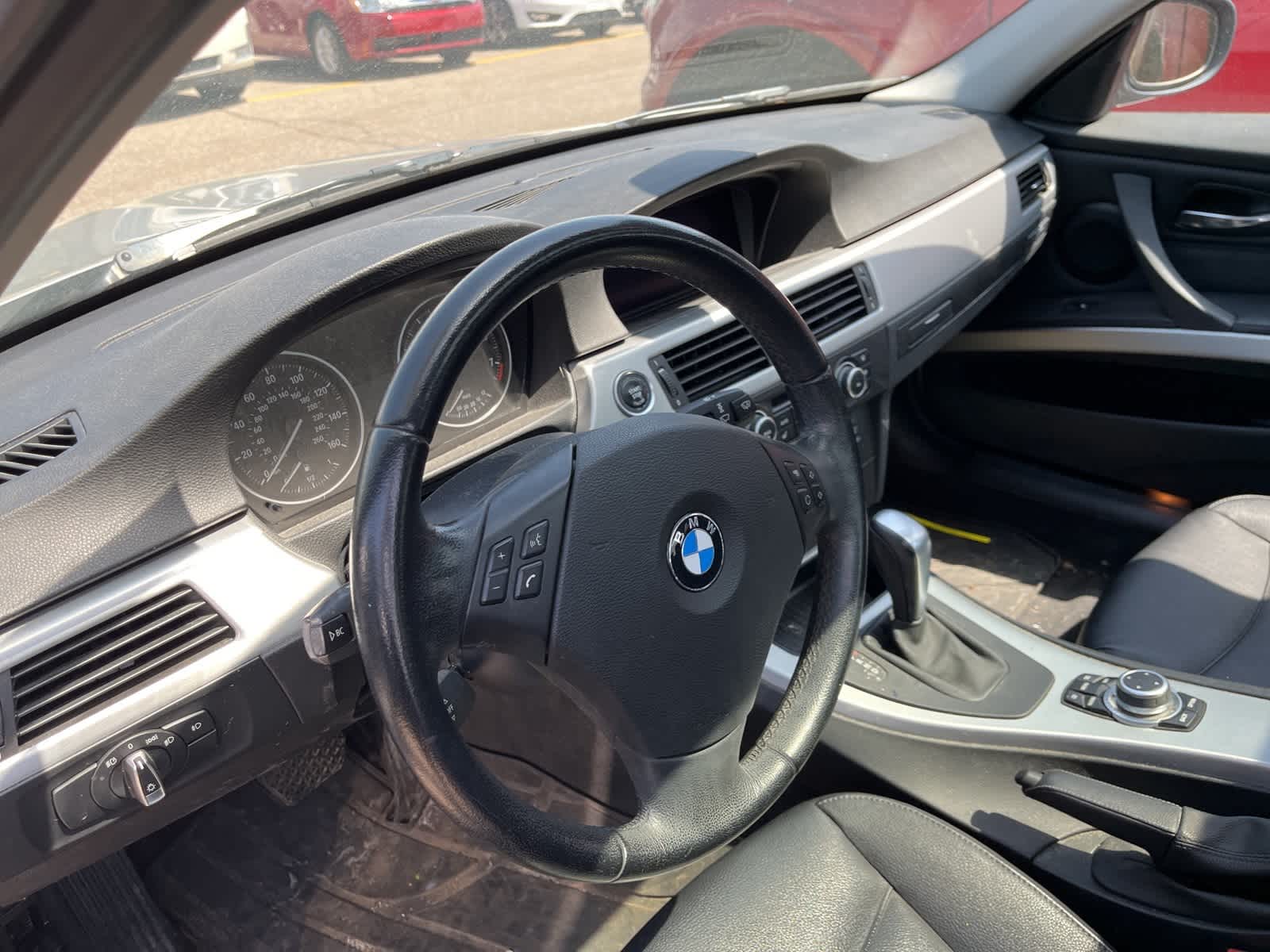 Thumbnail: 2011 BMW 3 Series - 12