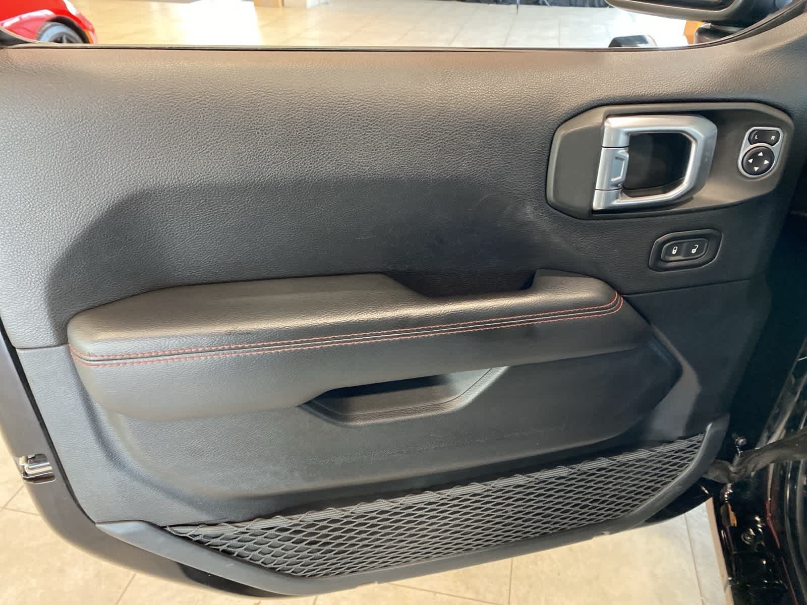 Thumbnail: 2020 Jeep Wrangler - 17