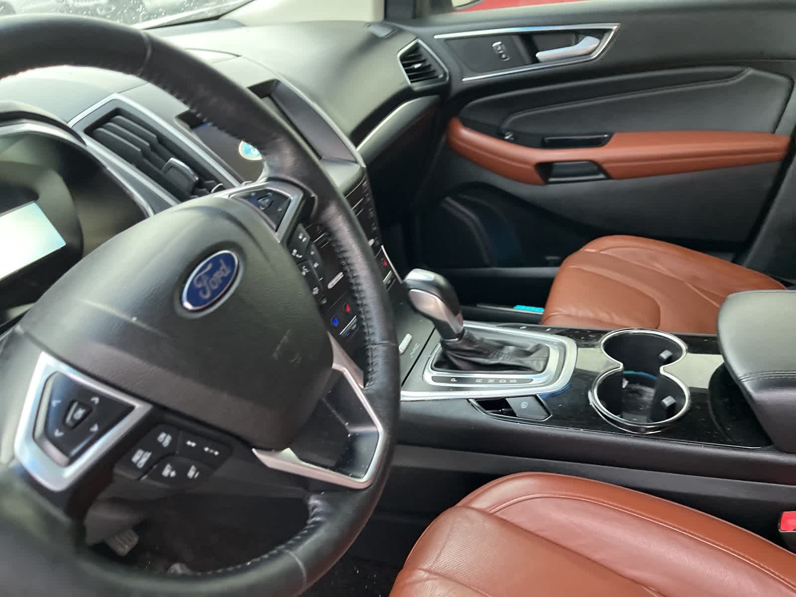 Thumbnail: 2016 Ford Edge - 26