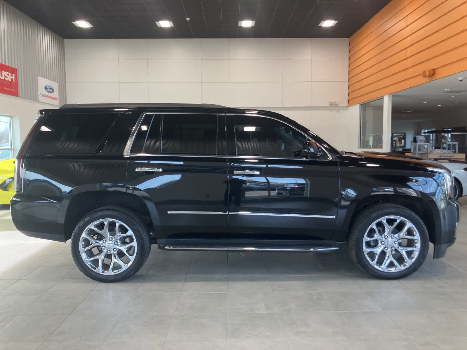 Thumbnail: 2017 GMC Yukon - 4