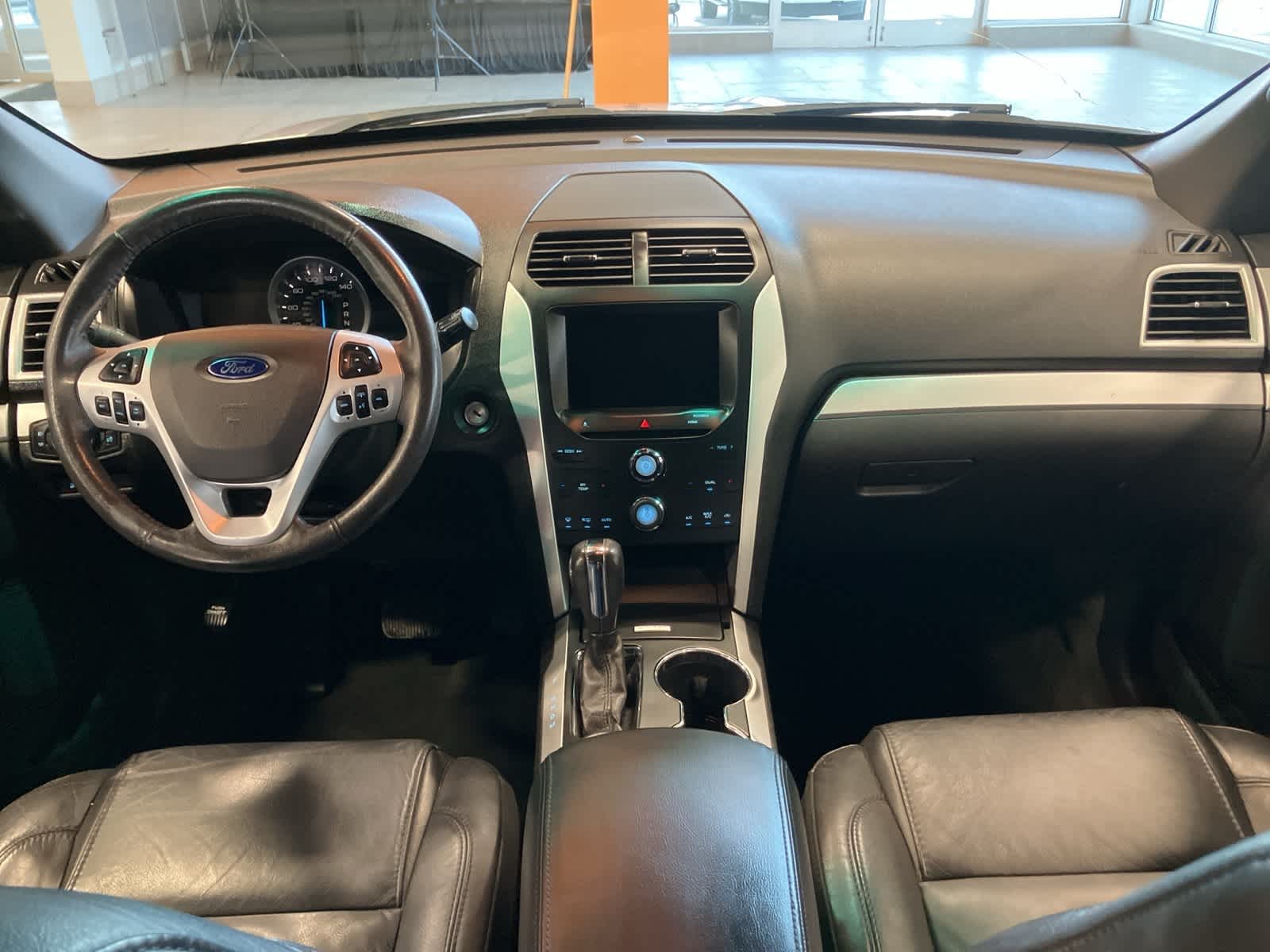 Thumbnail: 2015 Ford Explorer - 24