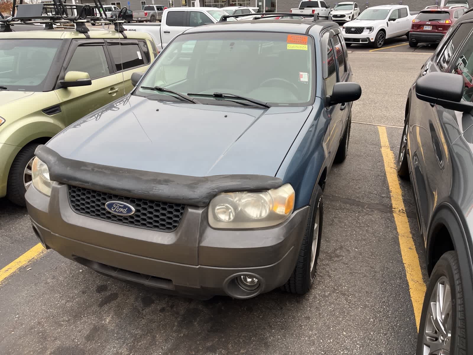 Thumbnail: 2005 Ford Escape - 5