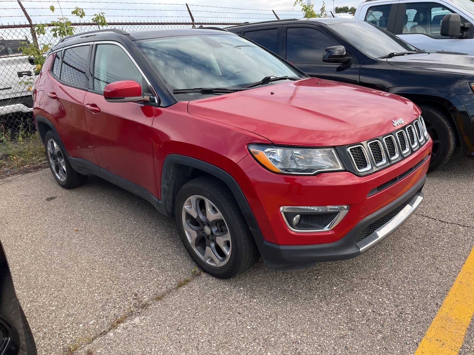Thumbnail: 2020 Jeep Compass - 17