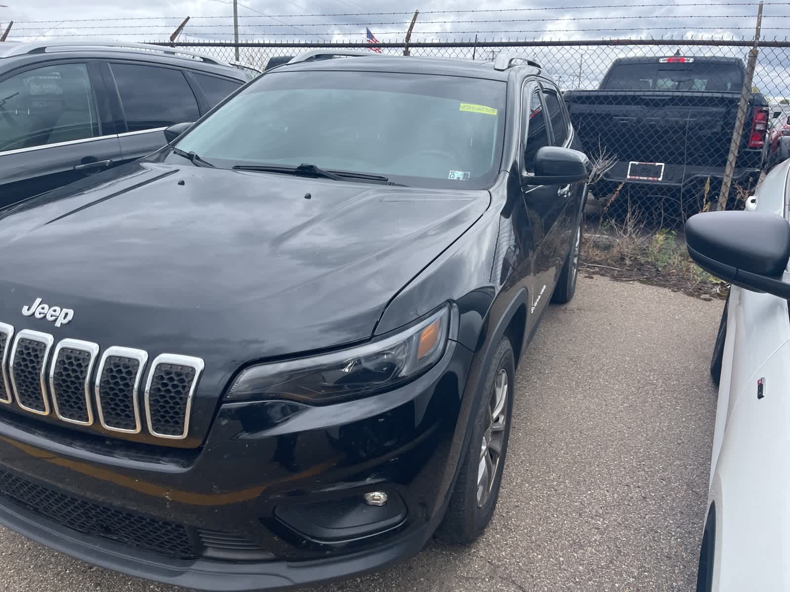 Thumbnail: 2019 Jeep Cherokee - 4