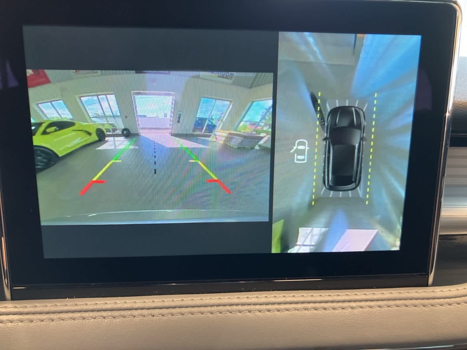 Thumbnail: 2022 Lincoln Corsair - 23