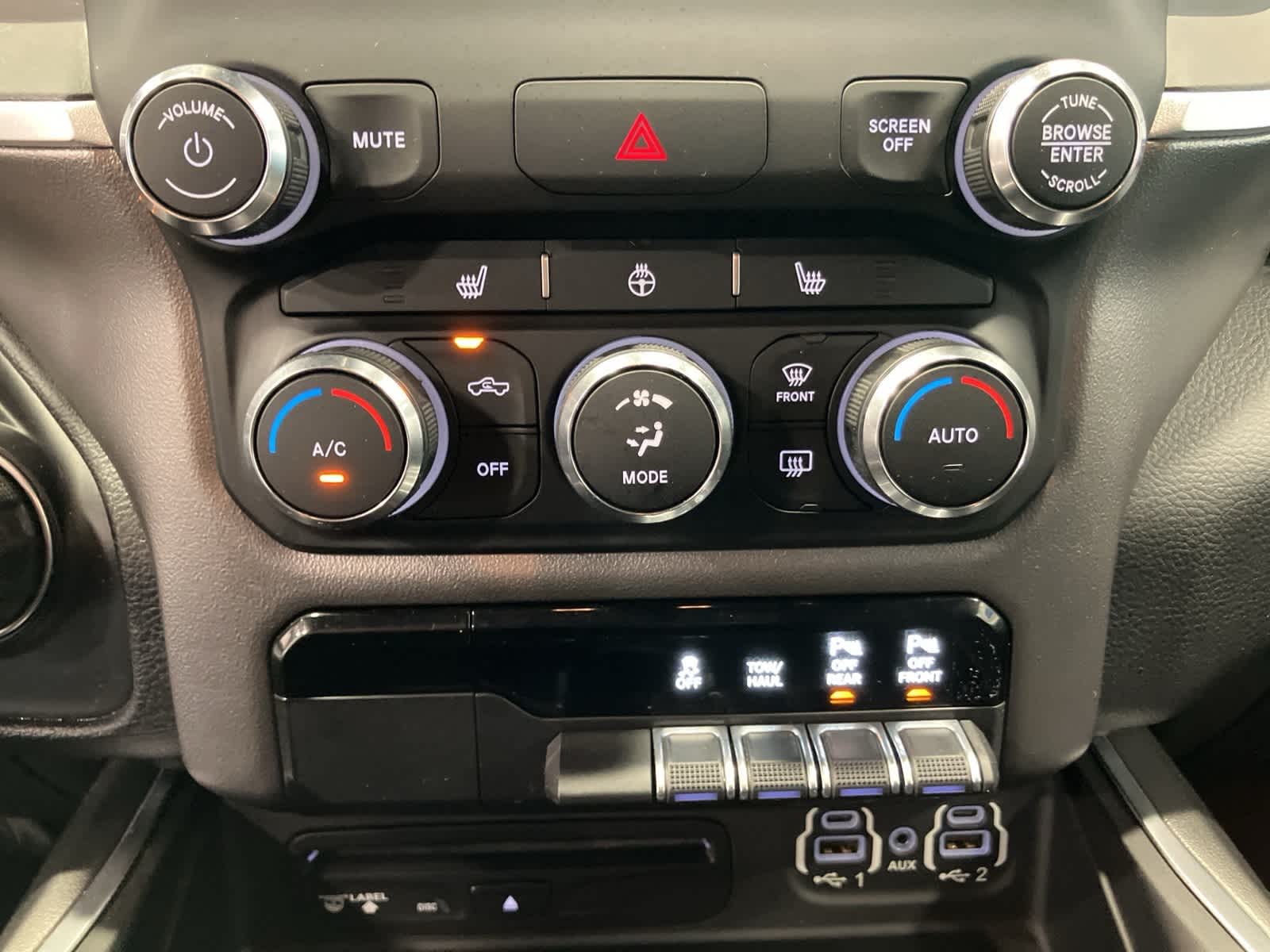 Thumbnail: 2019 RAM 1500 - 19