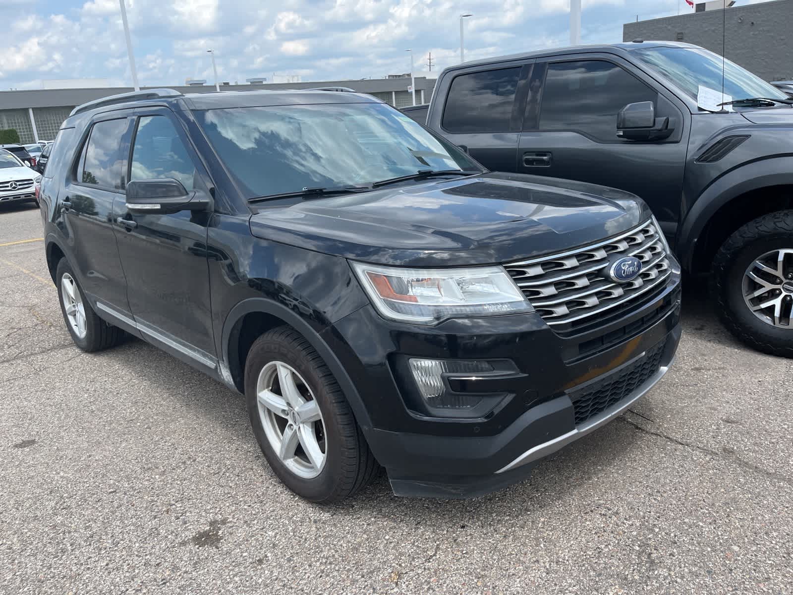 2016 Ford Explorer XLT 17