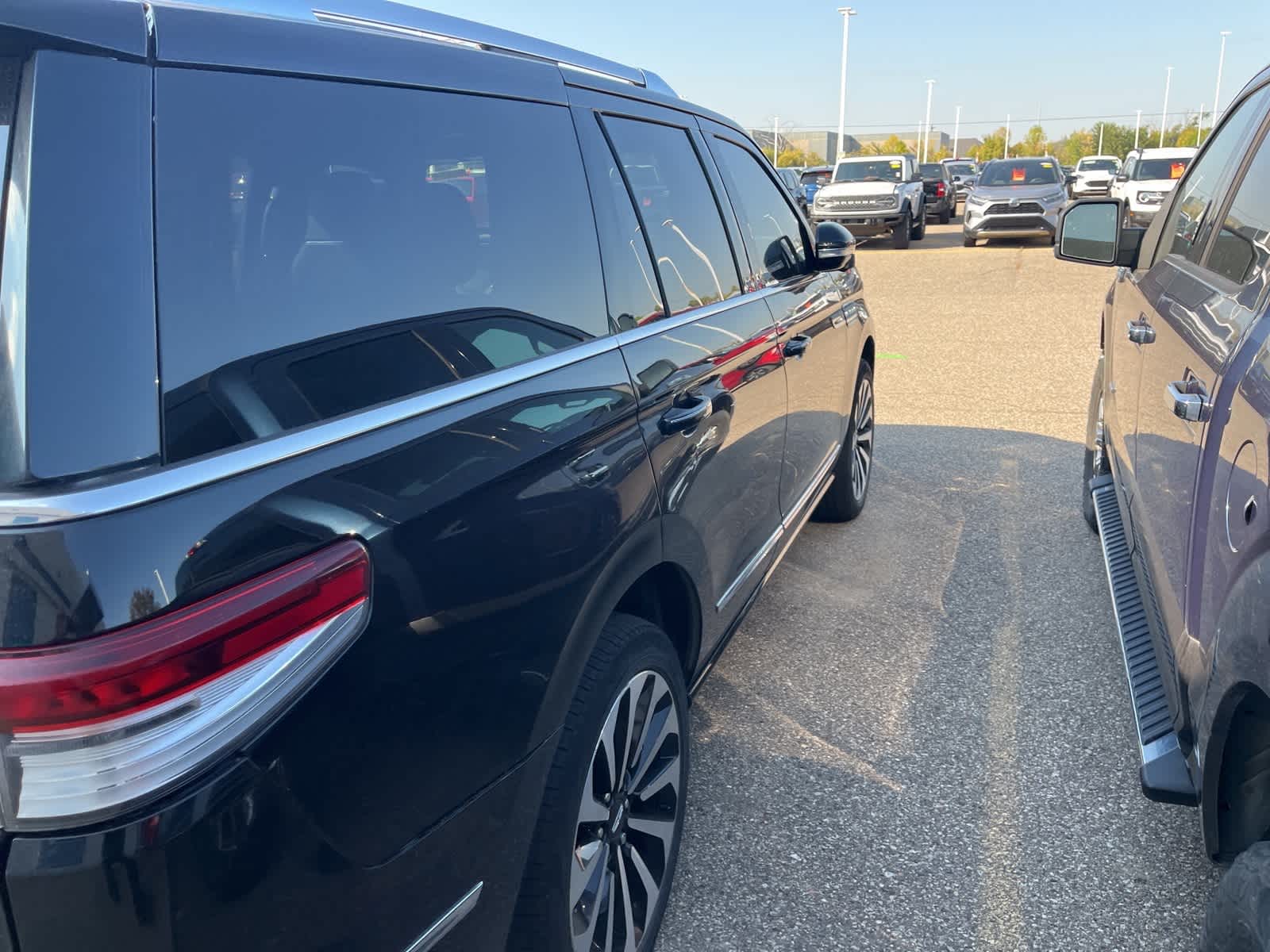 Thumbnail: 2023 Lincoln Navigator - 14