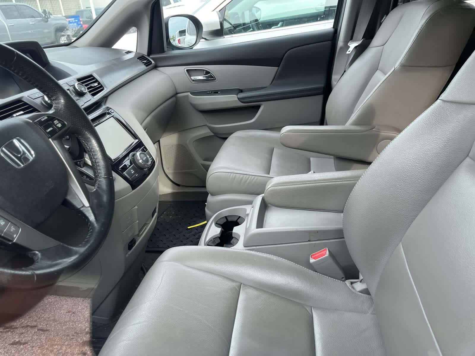 Thumbnail: 2015 Honda Odyssey - 24