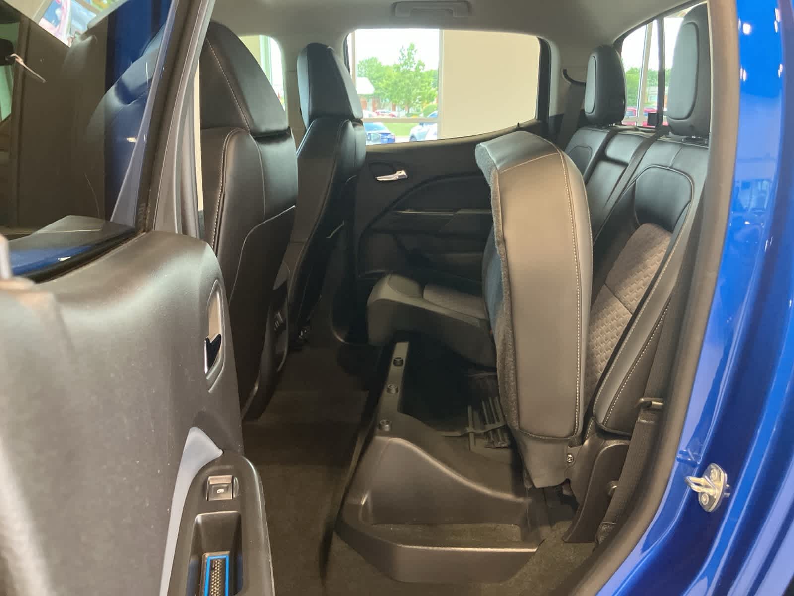 Thumbnail: 2018 Chevrolet Colorado - 27