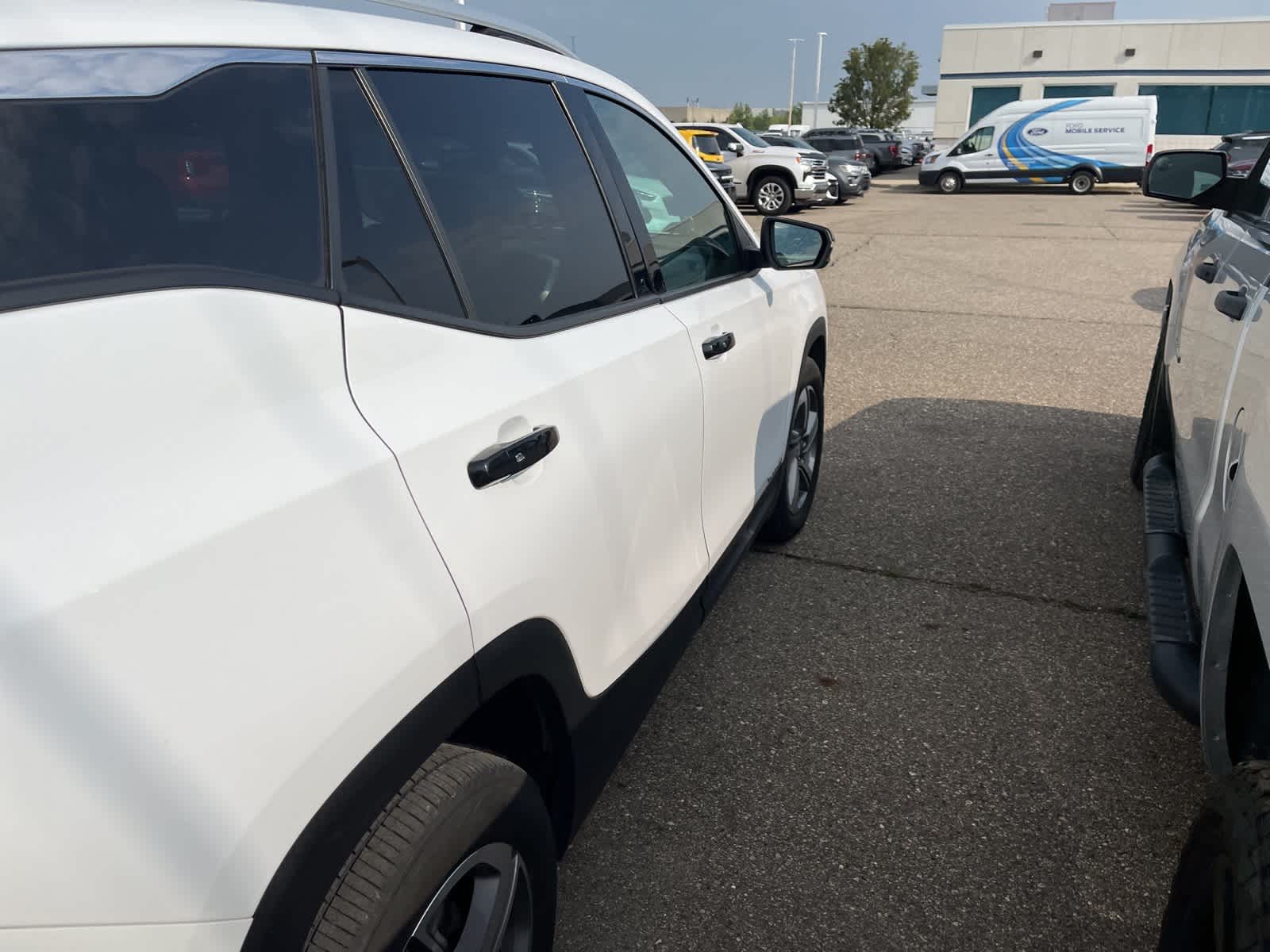Thumbnail: 2020 GMC Terrain - 14