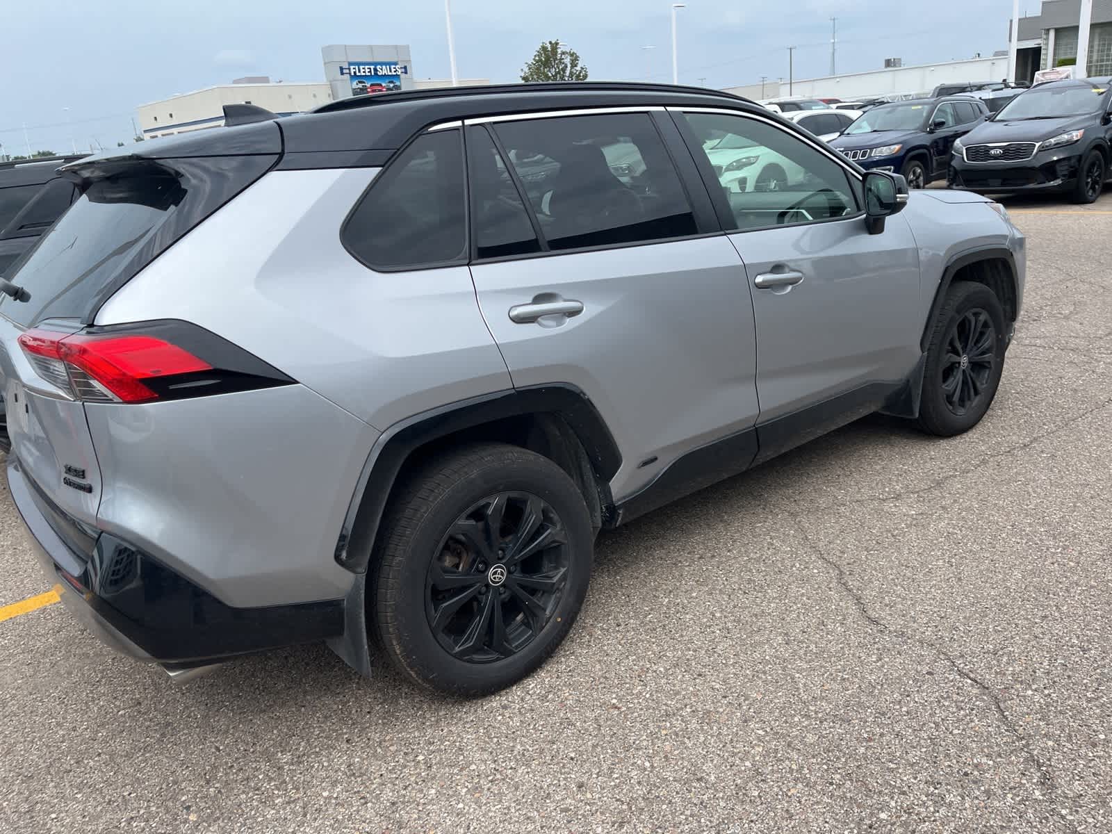 Thumbnail: 2022 Toyota RAV4 - 14