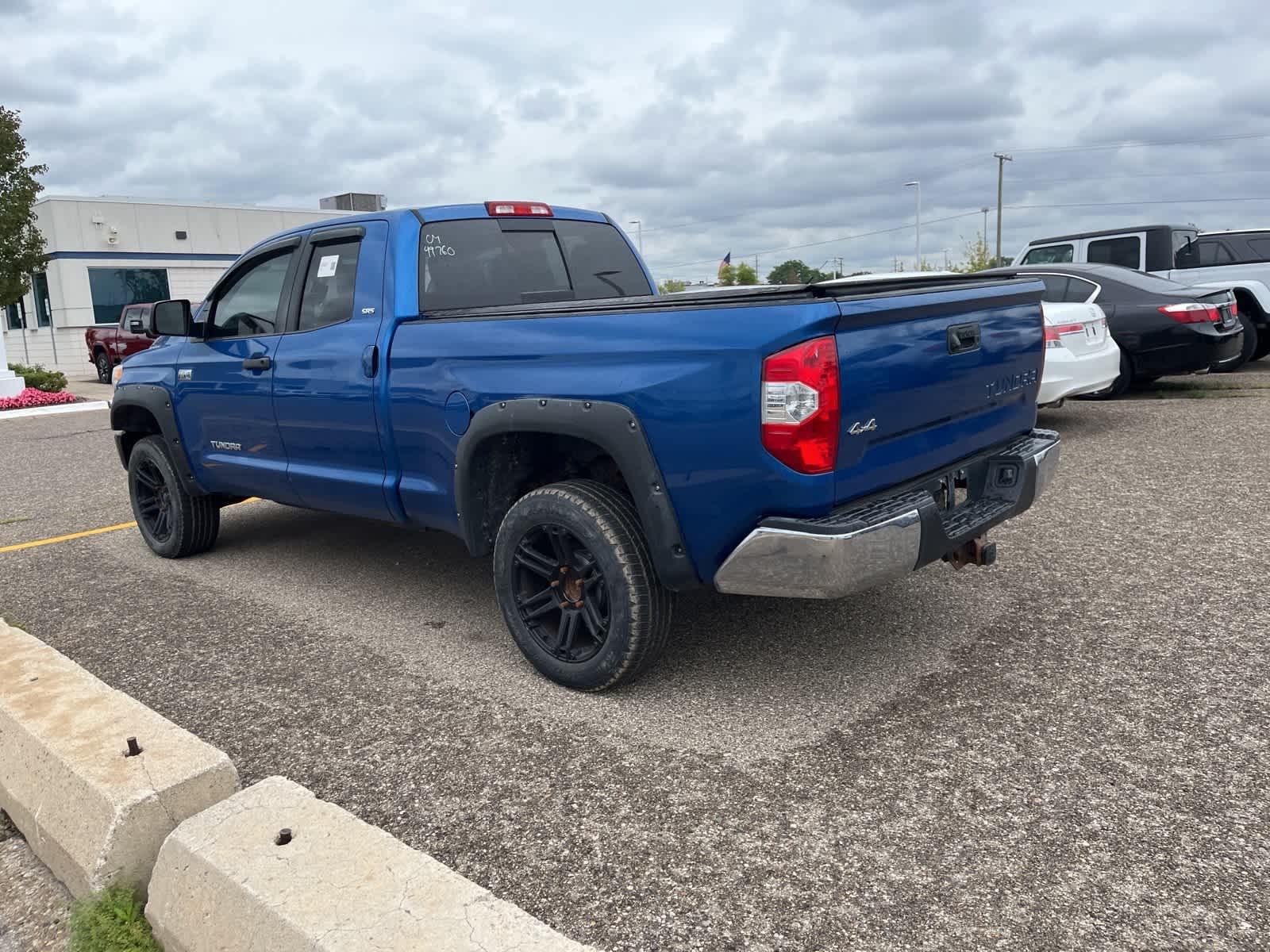 Thumbnail: 2016 Toyota Tundra - 8