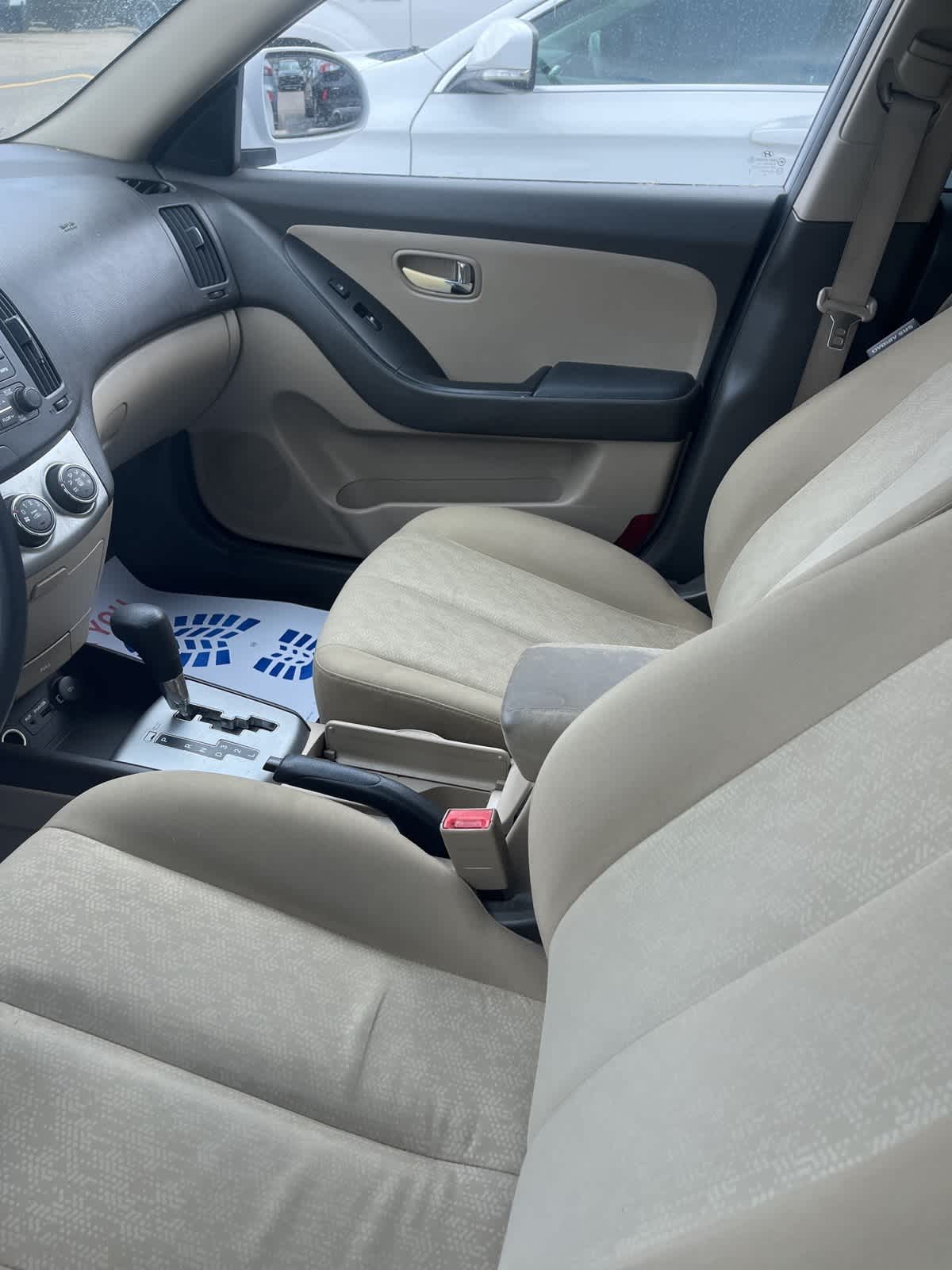2010 Hyundai Elantra GLS 9
