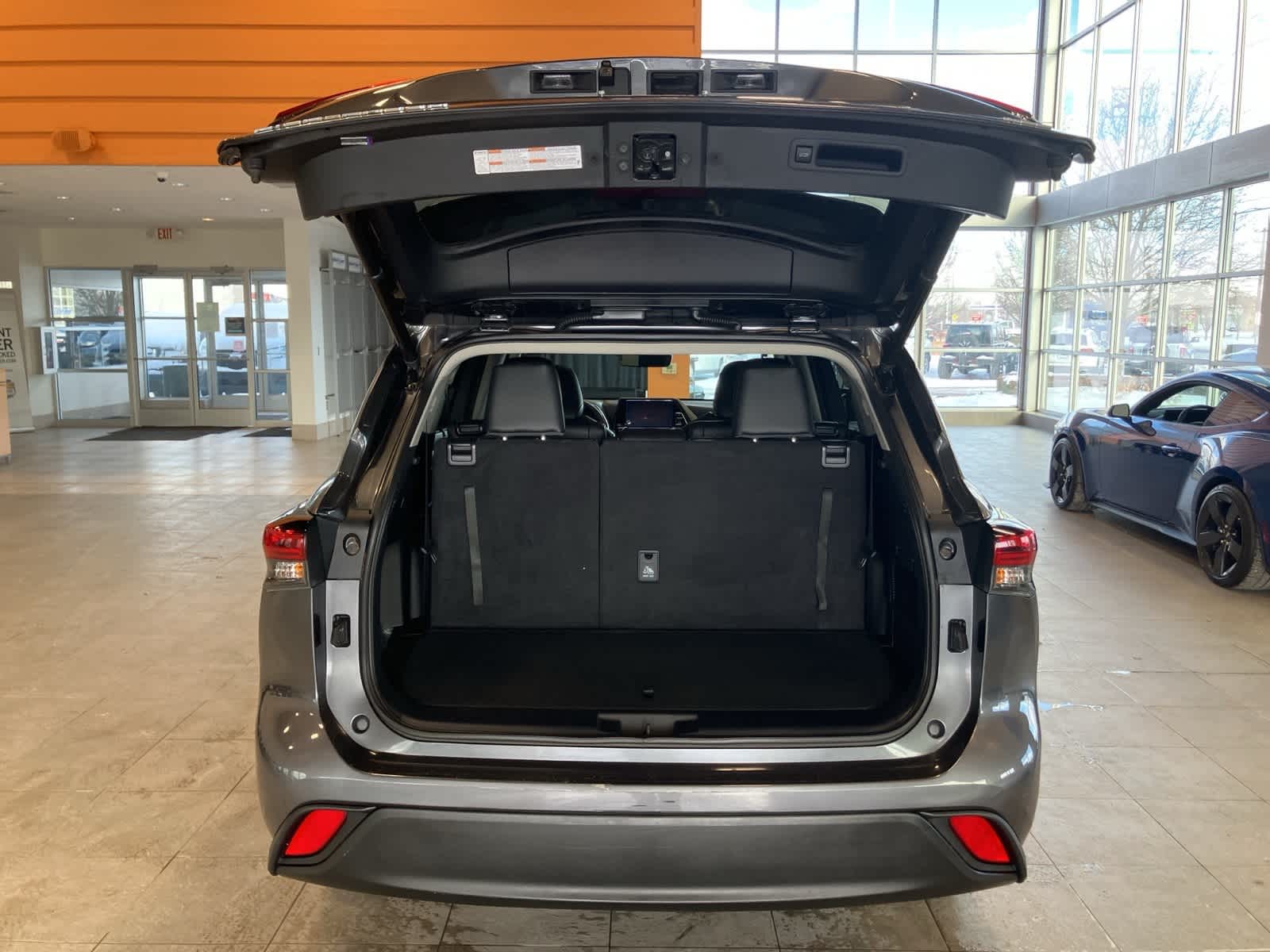 Thumbnail: 2023 Toyota Highlander - 31