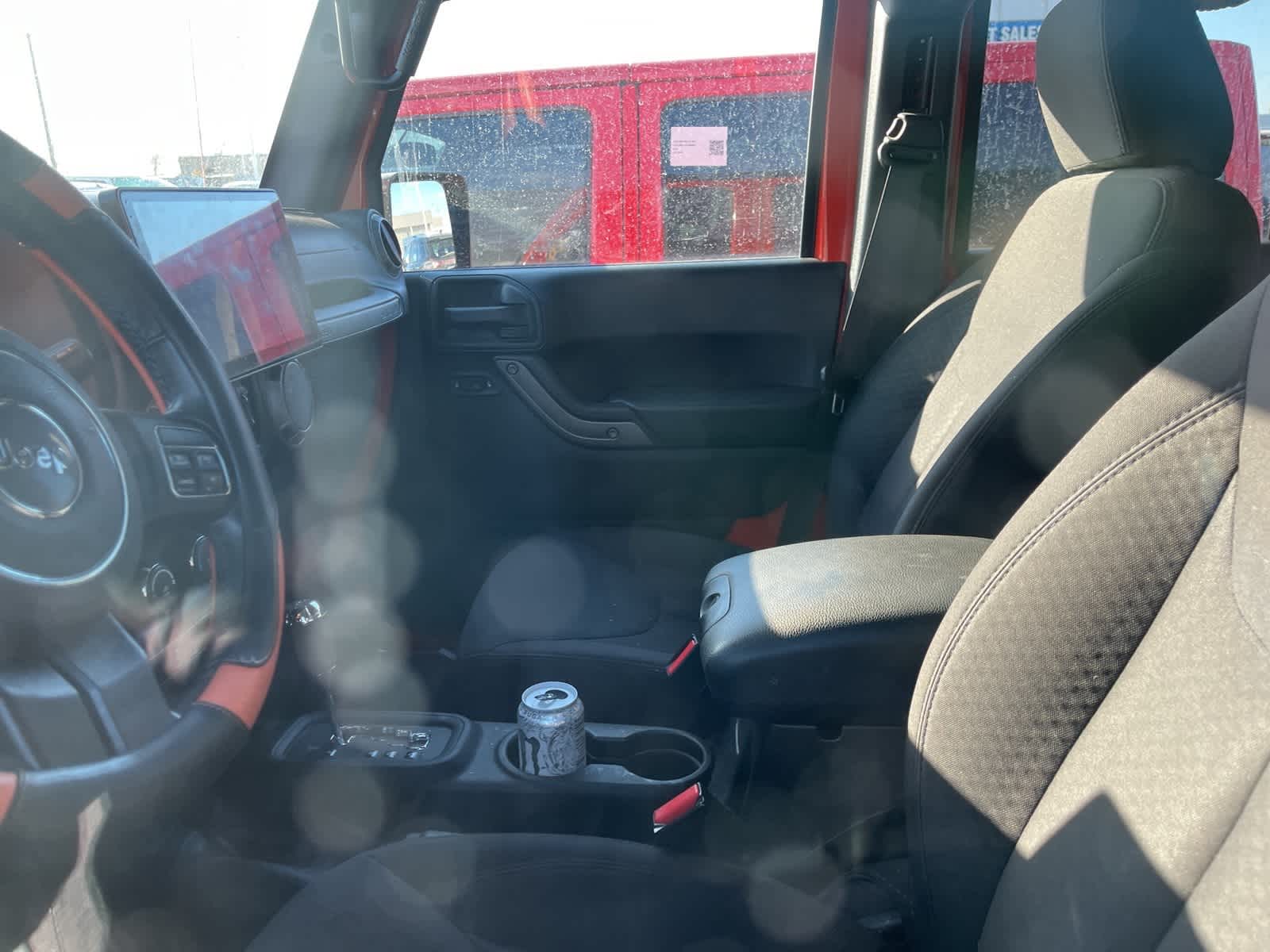 Thumbnail: 2015 Jeep Wrangler - 25