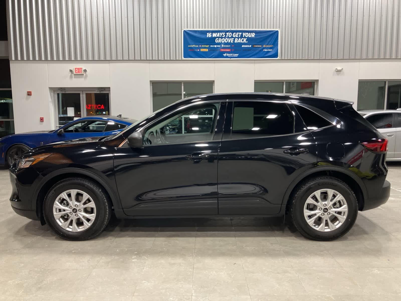 Thumbnail: 2023 Ford Escape - 8