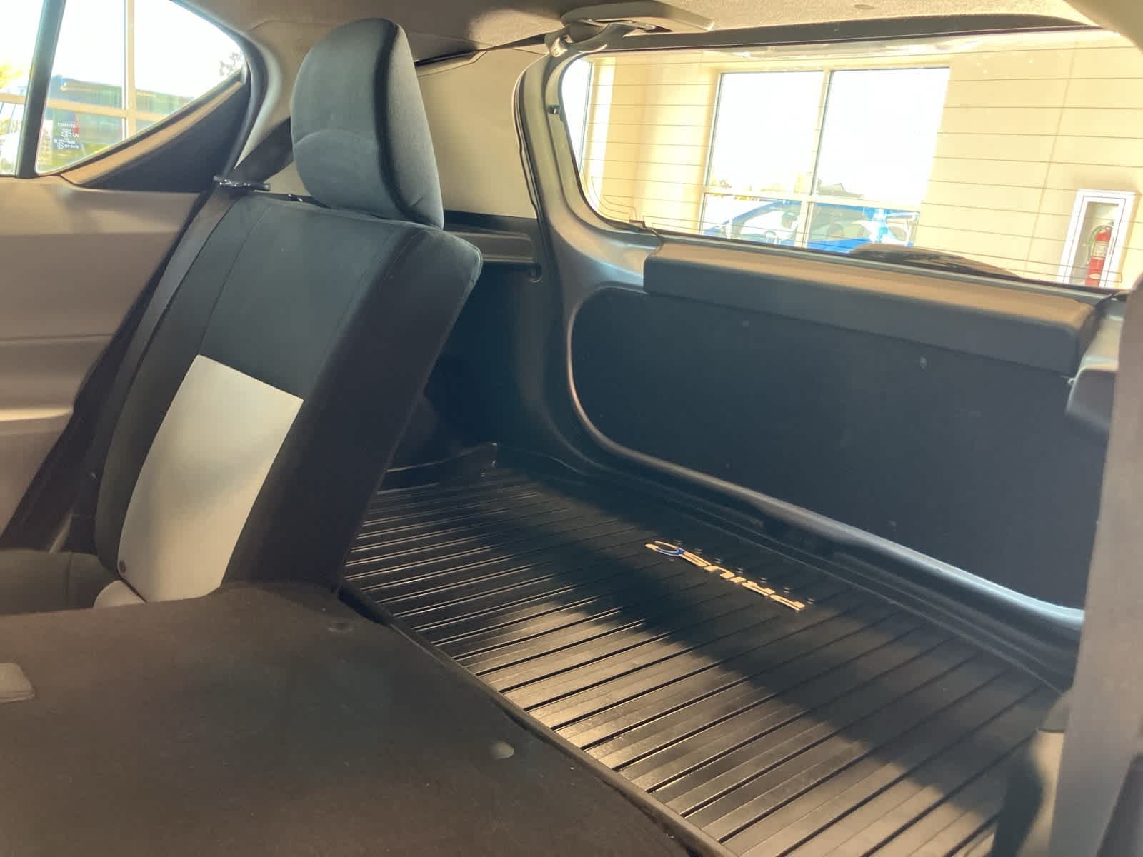 Thumbnail: 2012 Toyota Prius c - 25