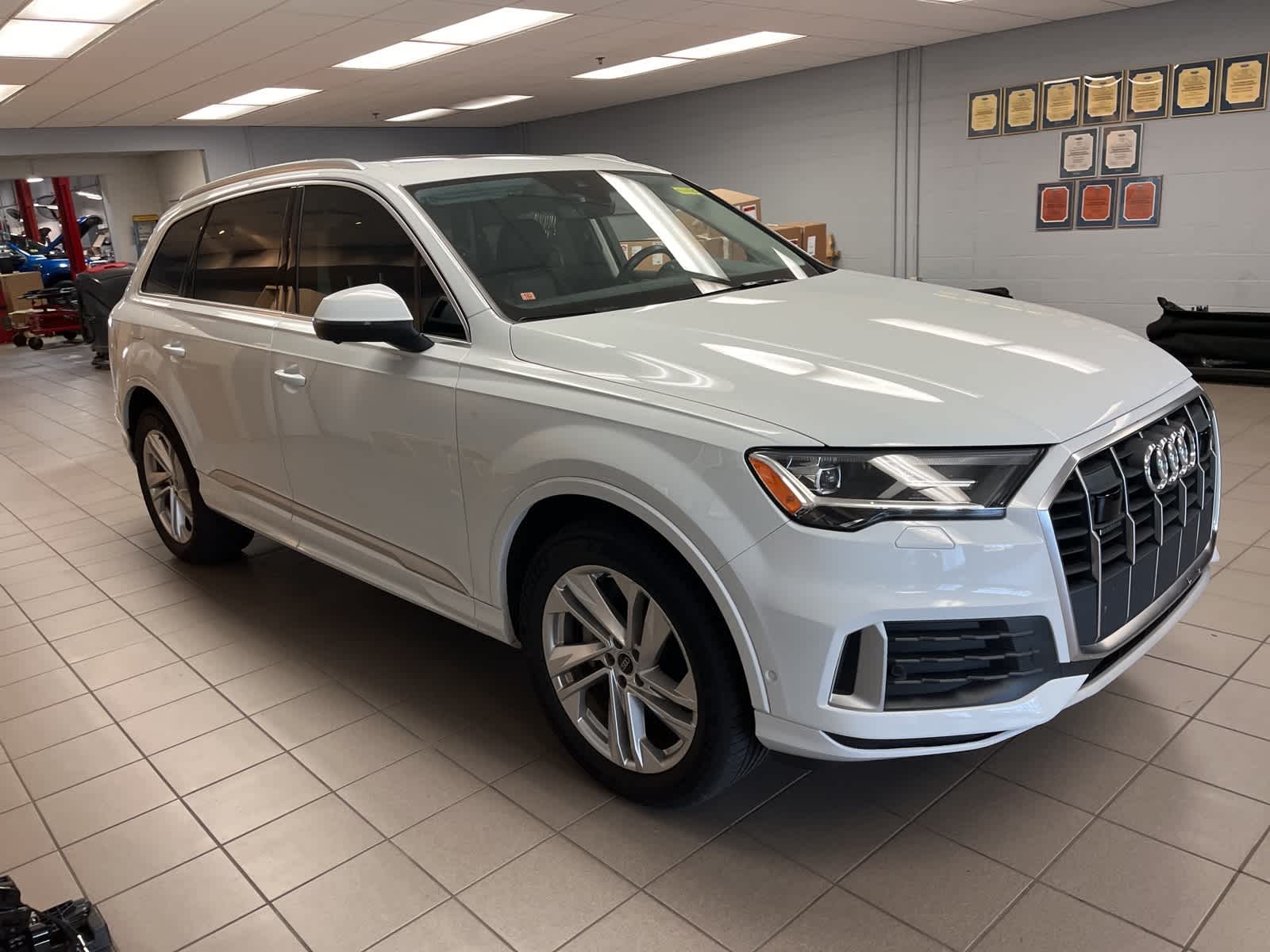 Thumbnail: 2021 Audi Q7 - 15