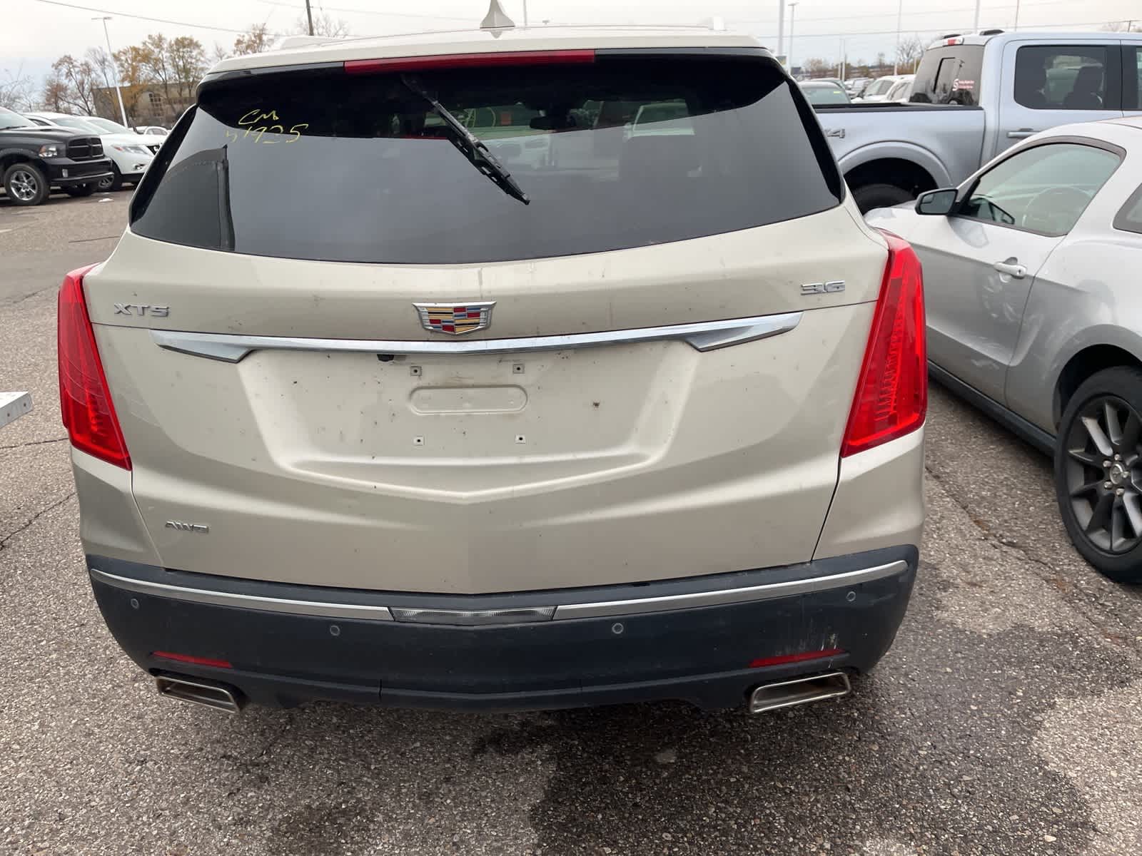 Thumbnail: 2017 Cadillac XT5 - 13
