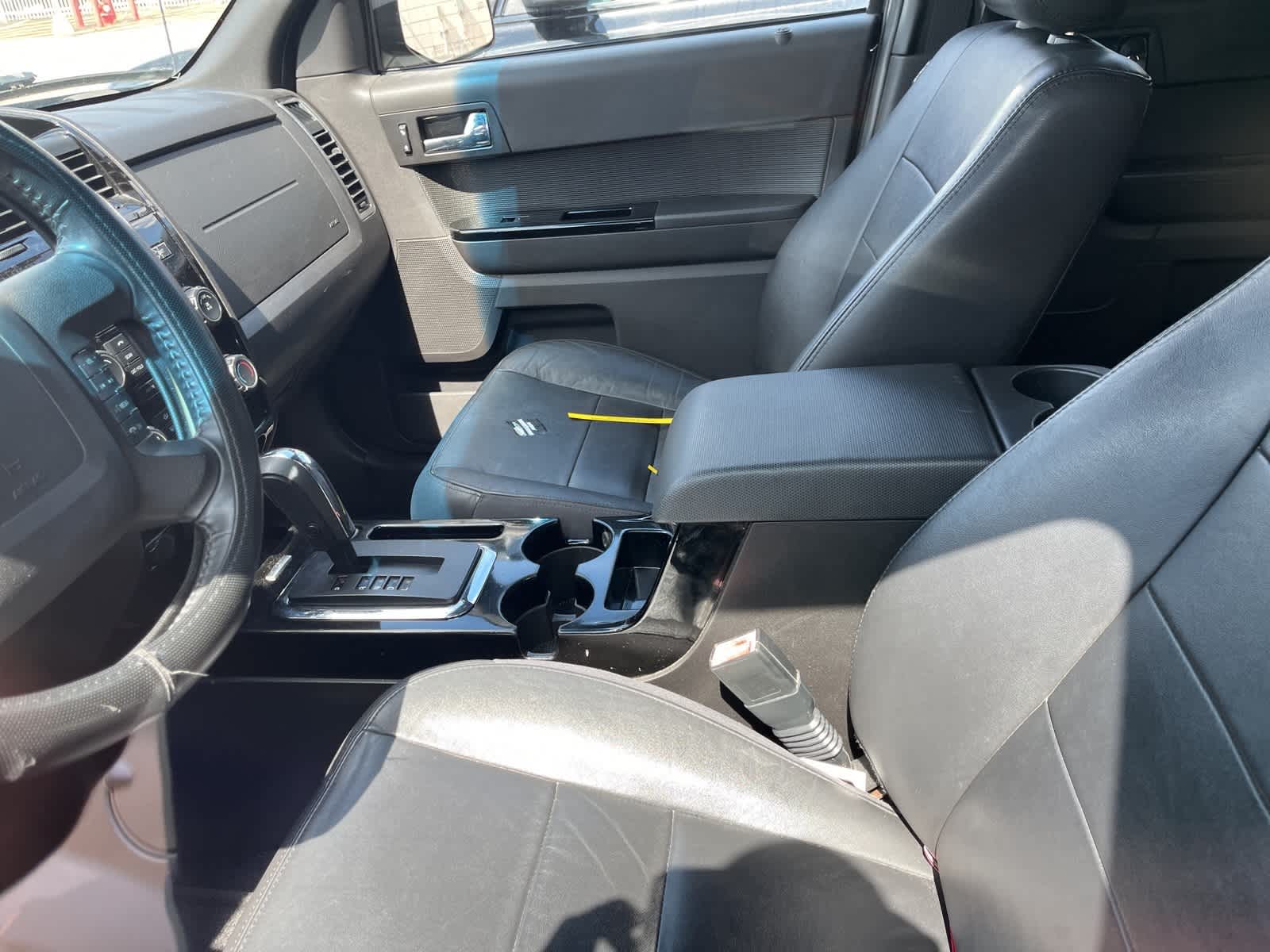 Thumbnail: 2011 Ford Escape - 26
