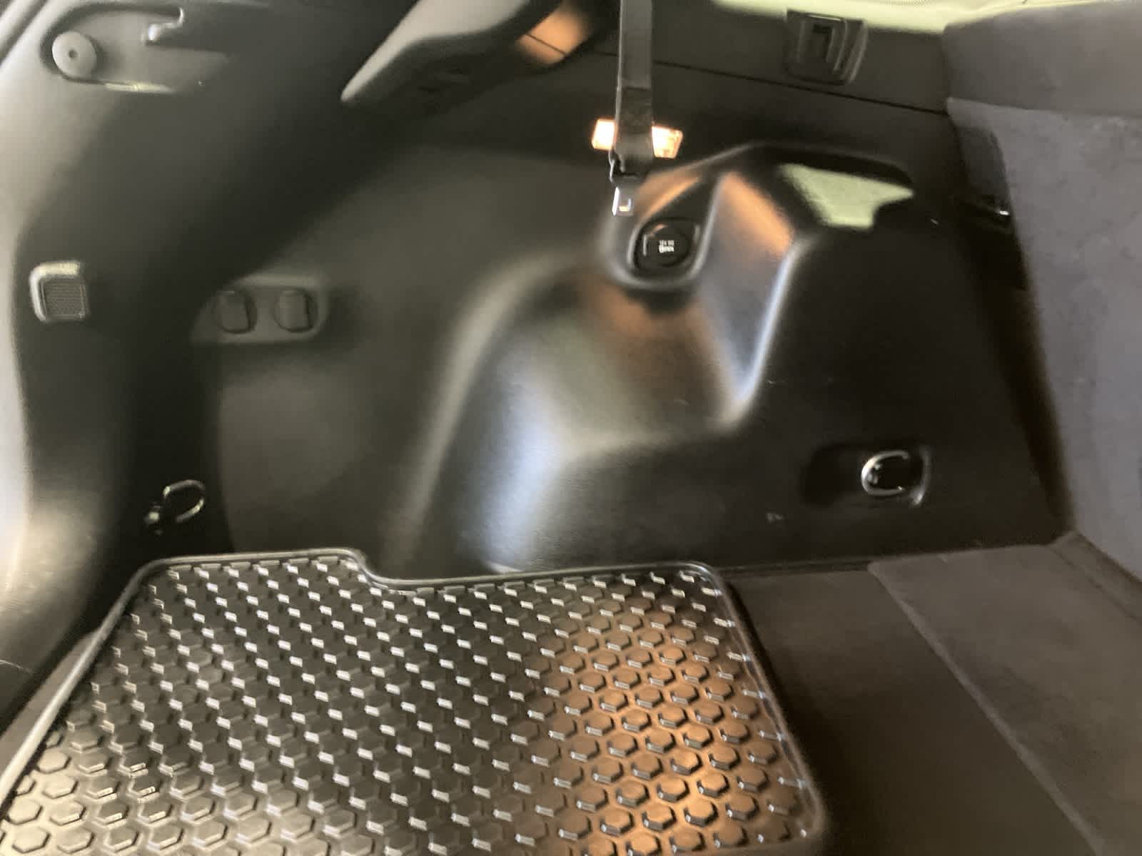 Thumbnail: 2020 Jeep Cherokee - 30