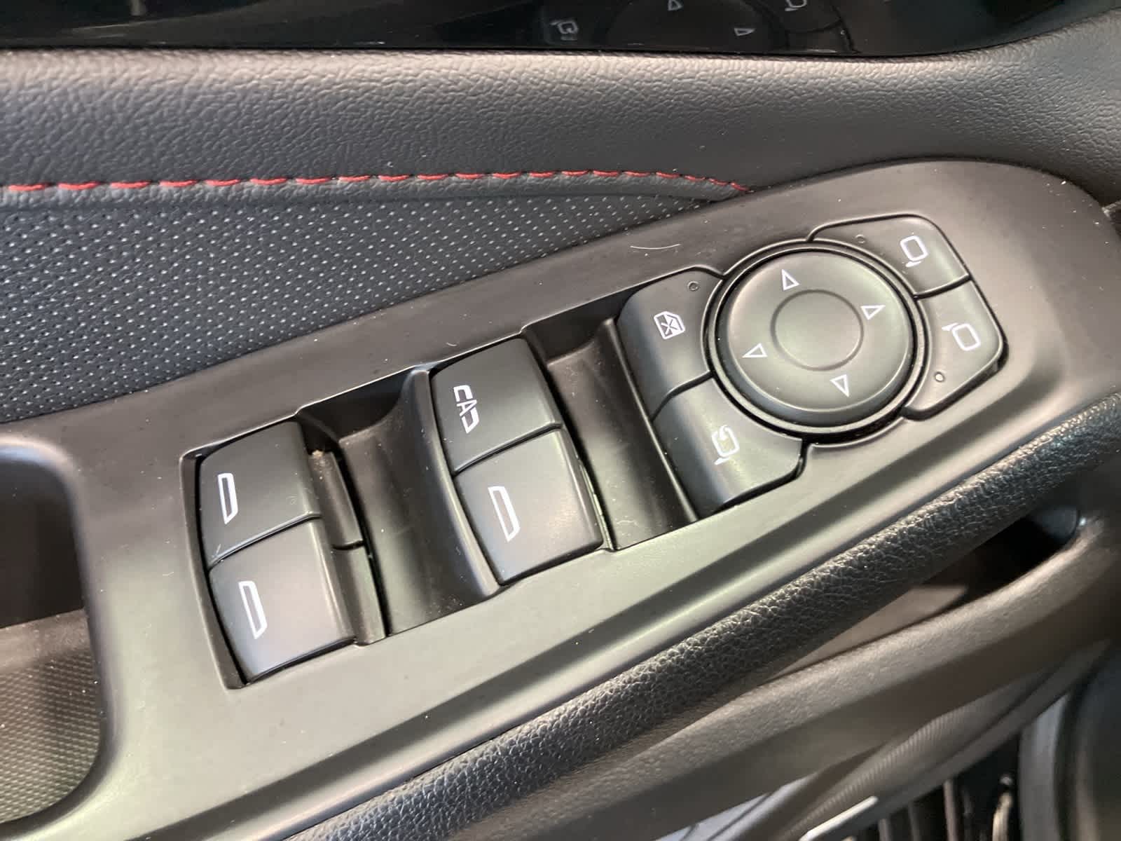 Thumbnail: 2022 Chevrolet Traverse - 16