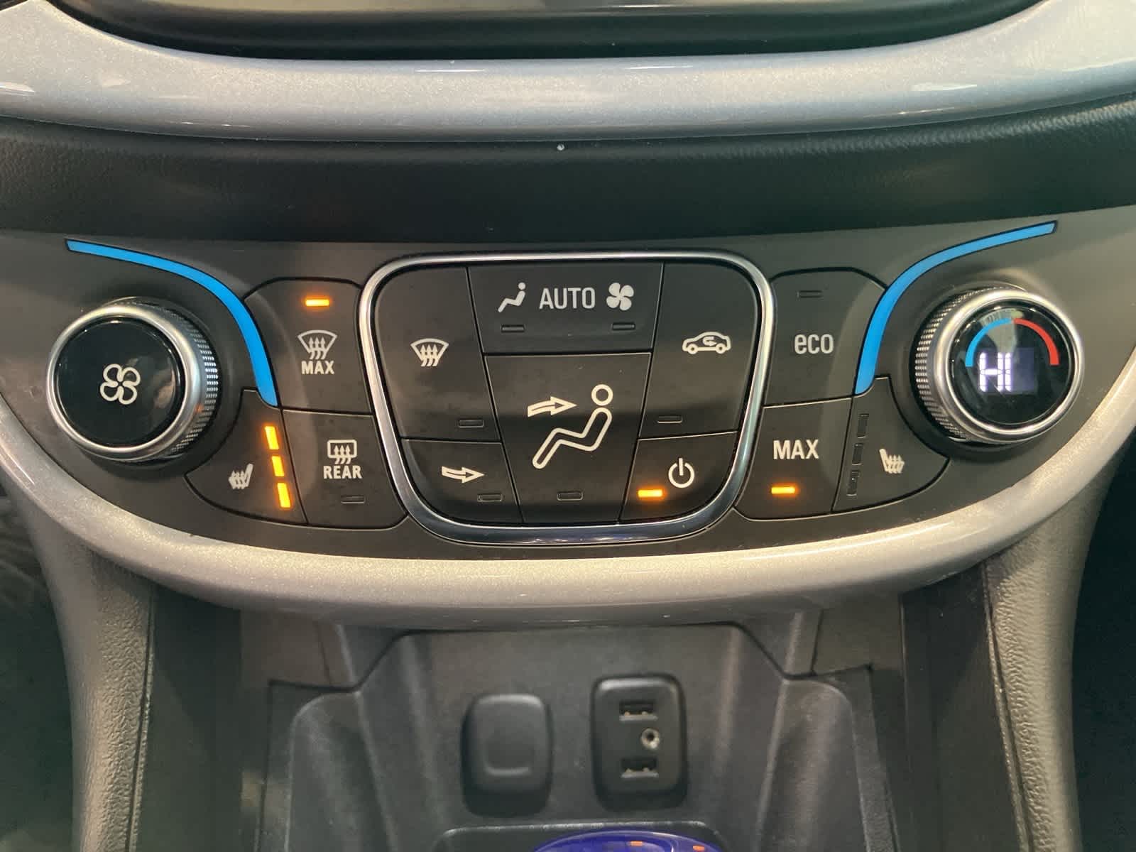 Thumbnail: 2017 Chevrolet Volt - 21