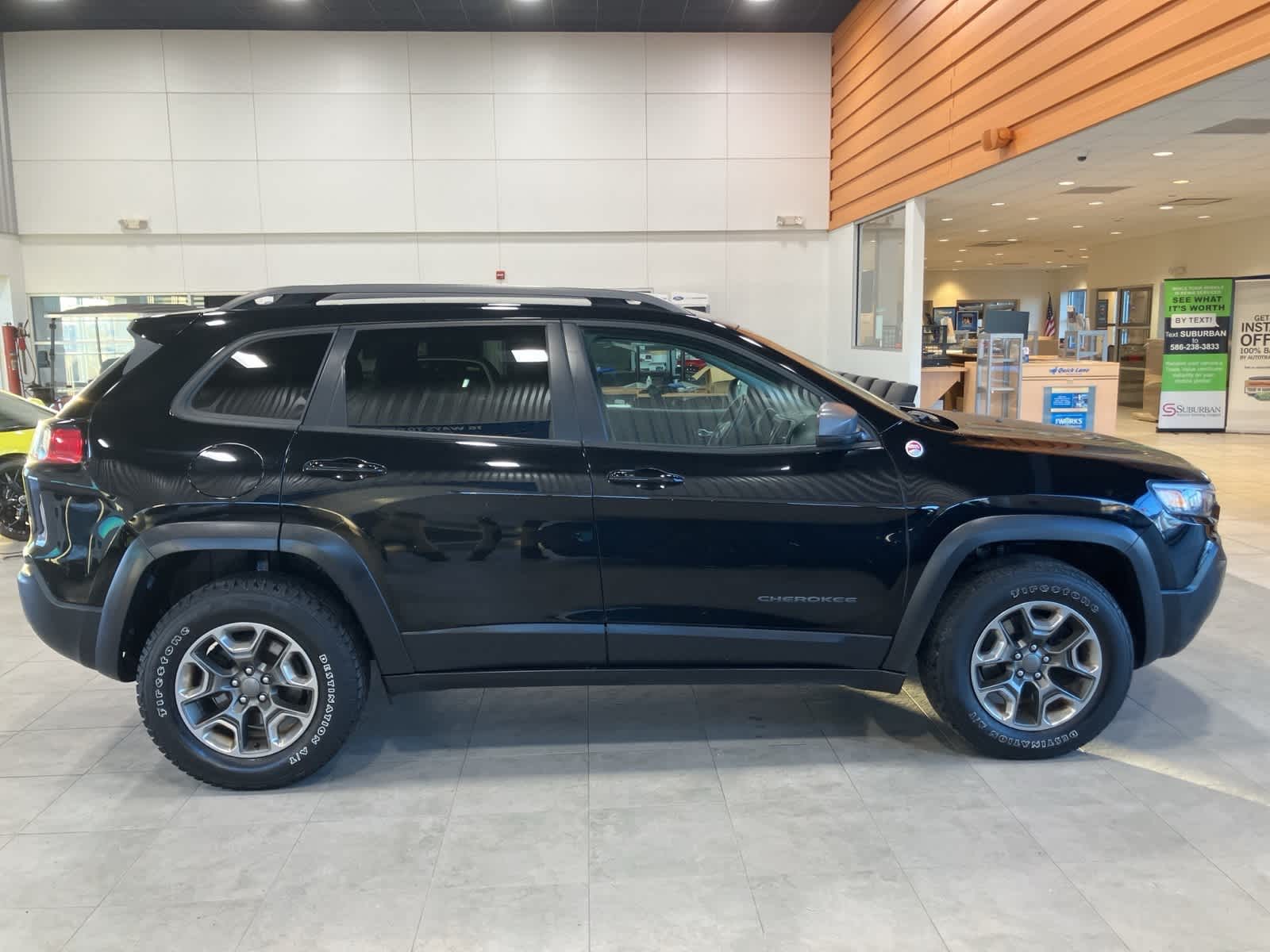 Thumbnail: 2019 Jeep Cherokee - 4