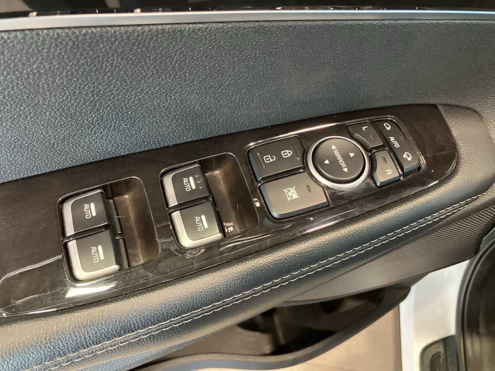 Thumbnail: 2017 Kia Sorento - 14