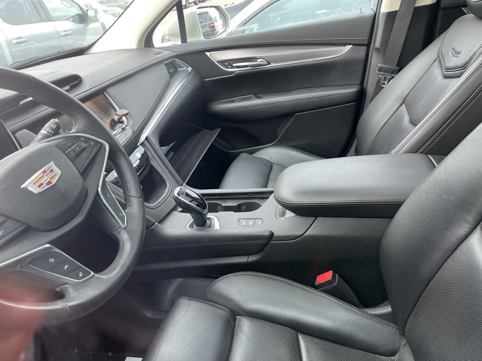 Thumbnail: 2017 Cadillac XT5 - 26