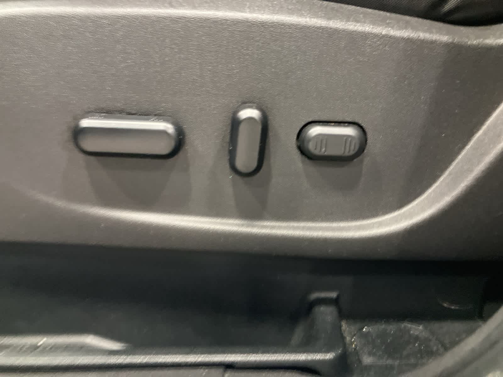 Thumbnail: 2019 Ford Escape - 12