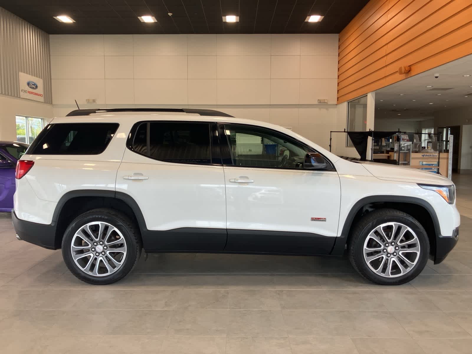 Thumbnail: 2017 GMC Acadia - 4