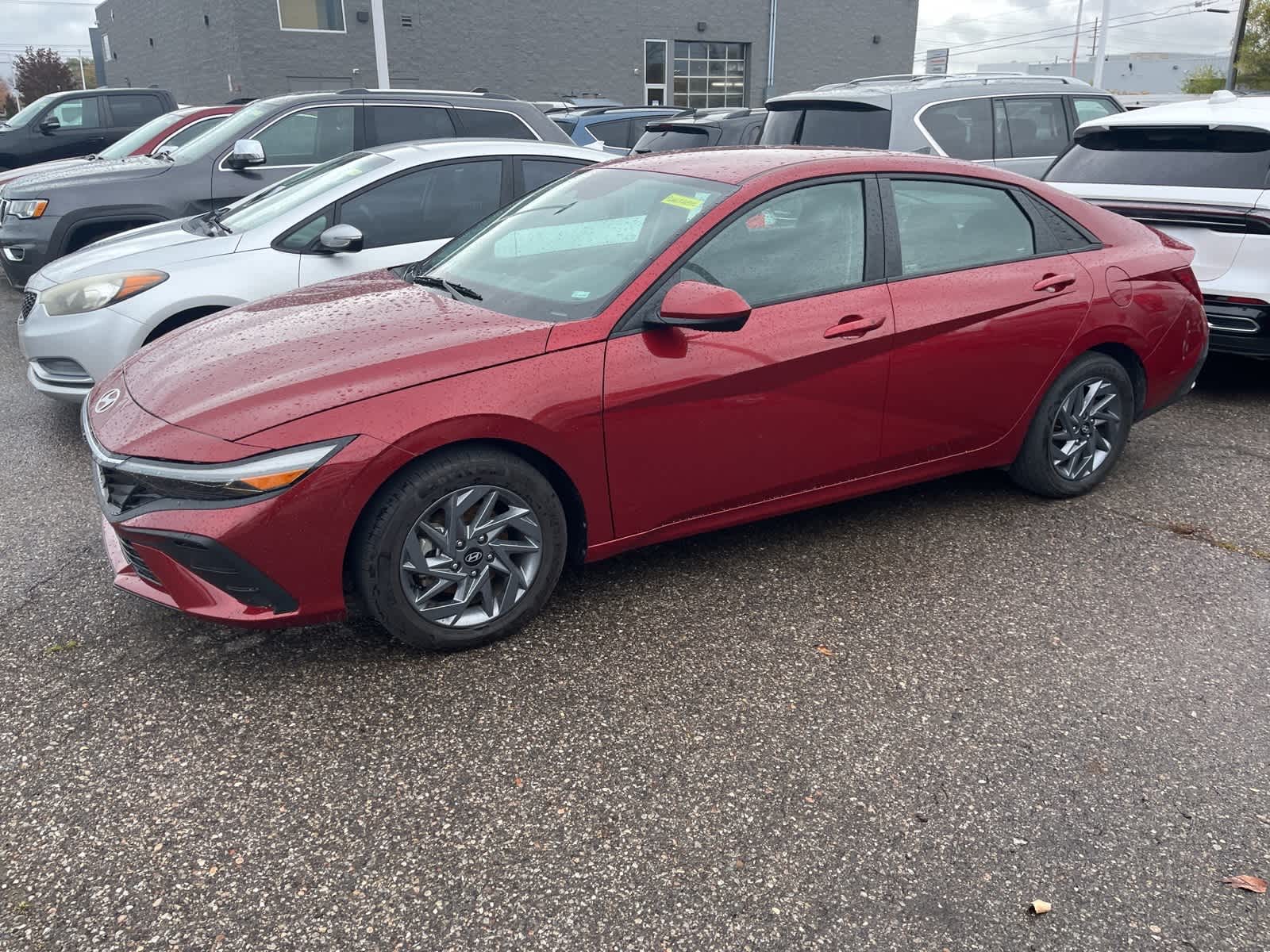 Thumbnail: 2024 Hyundai Elantra - 4
