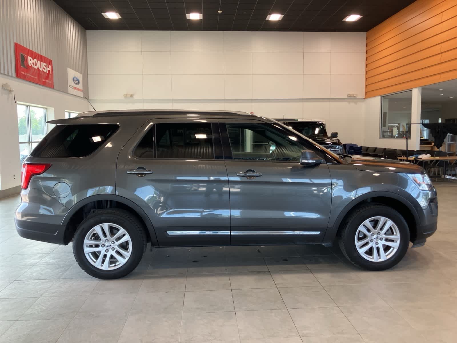 Thumbnail: 2019 Ford Explorer - 4